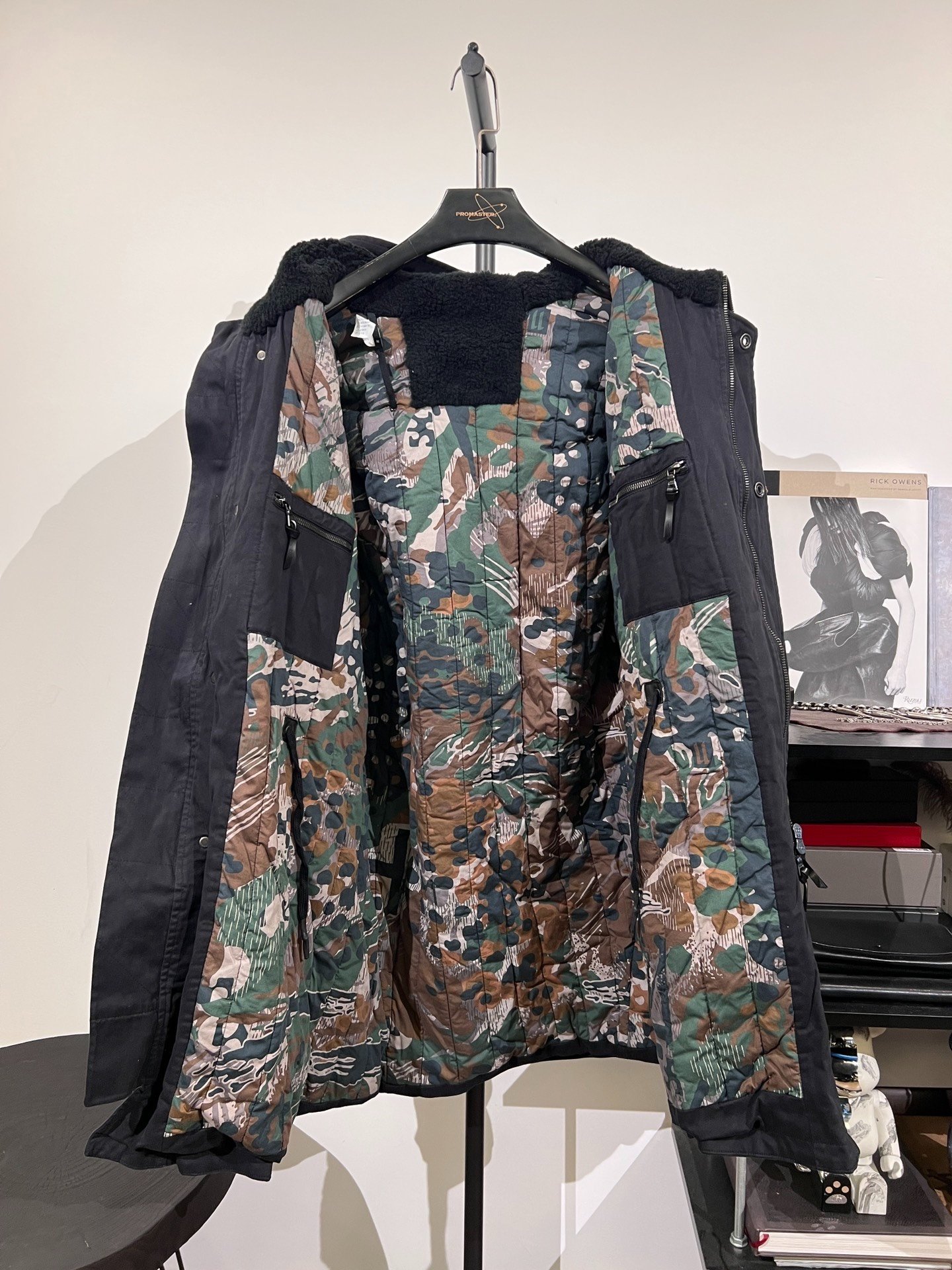 Boris Bidjan Saberi 11by bbs J4 Padded Coat — detail