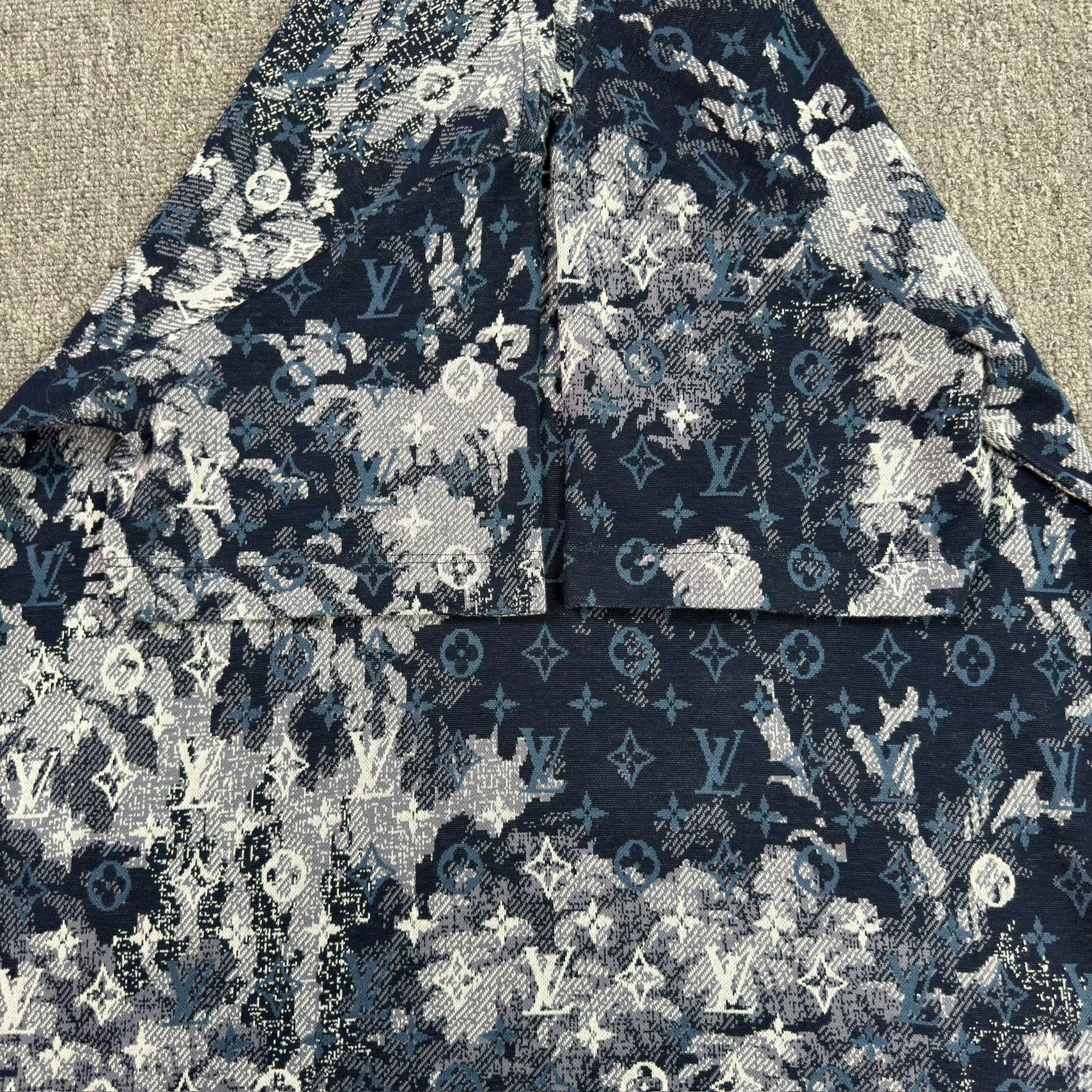 Louis Vuitton Tapestry Print Short-Sleeve — back