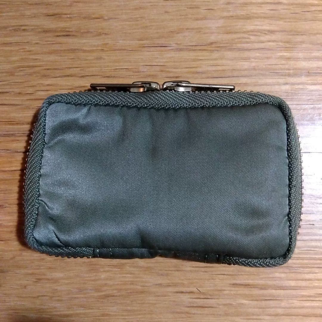 Green Porter 6-Compartment Key Case — front