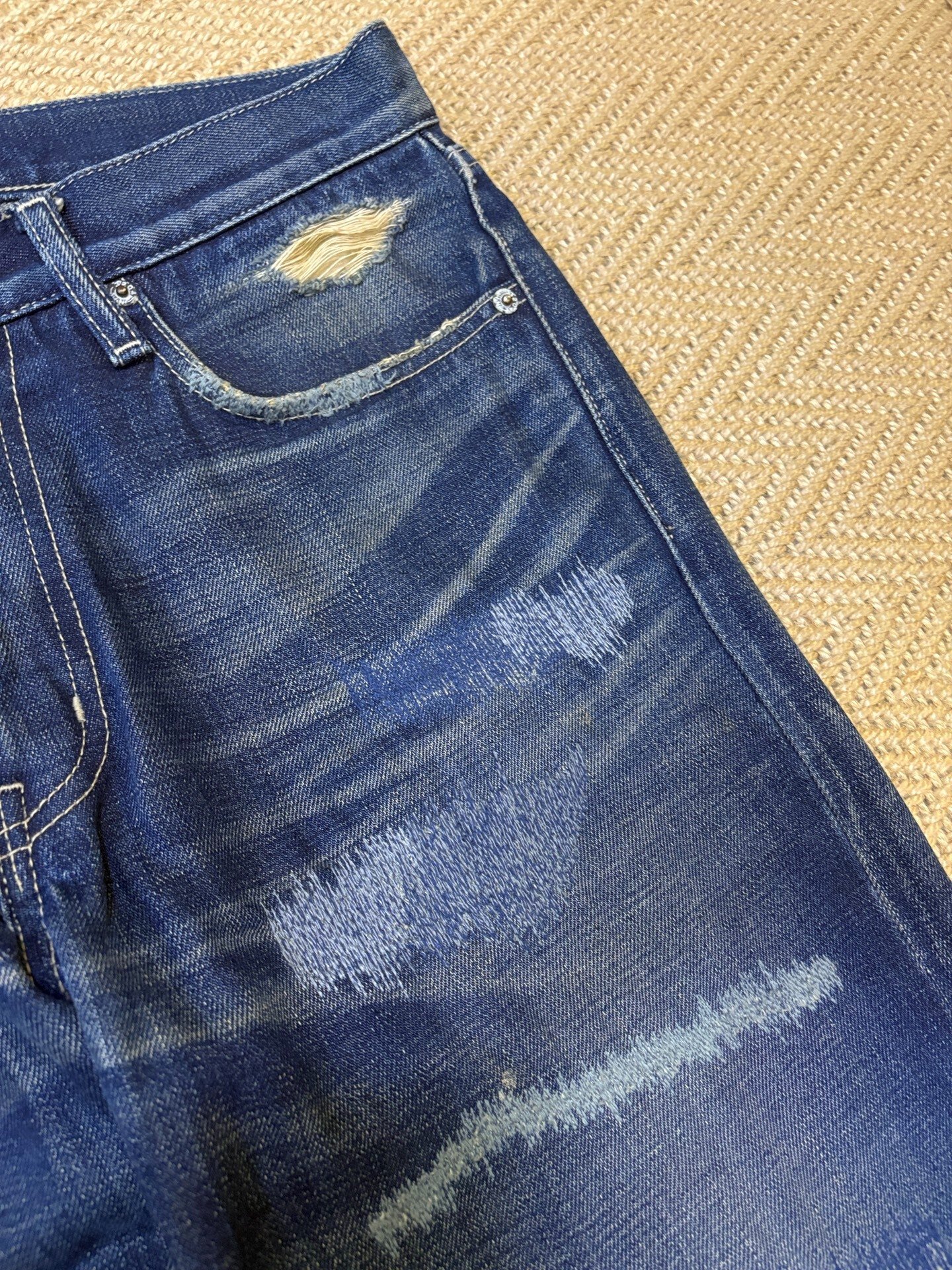 Neighborhood 07 SCAB Distressed Jeans — label
