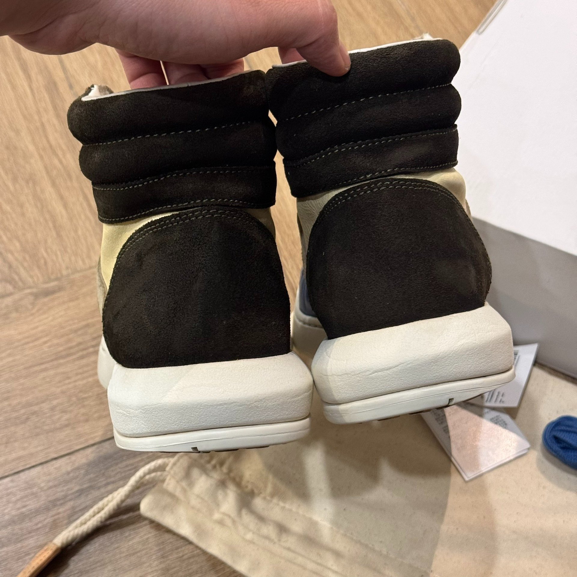 visvim CHAMBERLAIN HI Basketball Shoes — detail
