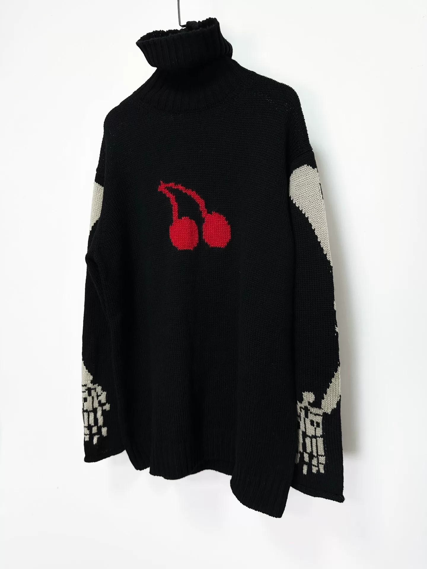 Yohji Yamamoto 11AW Cherry Bone Sweater — detail