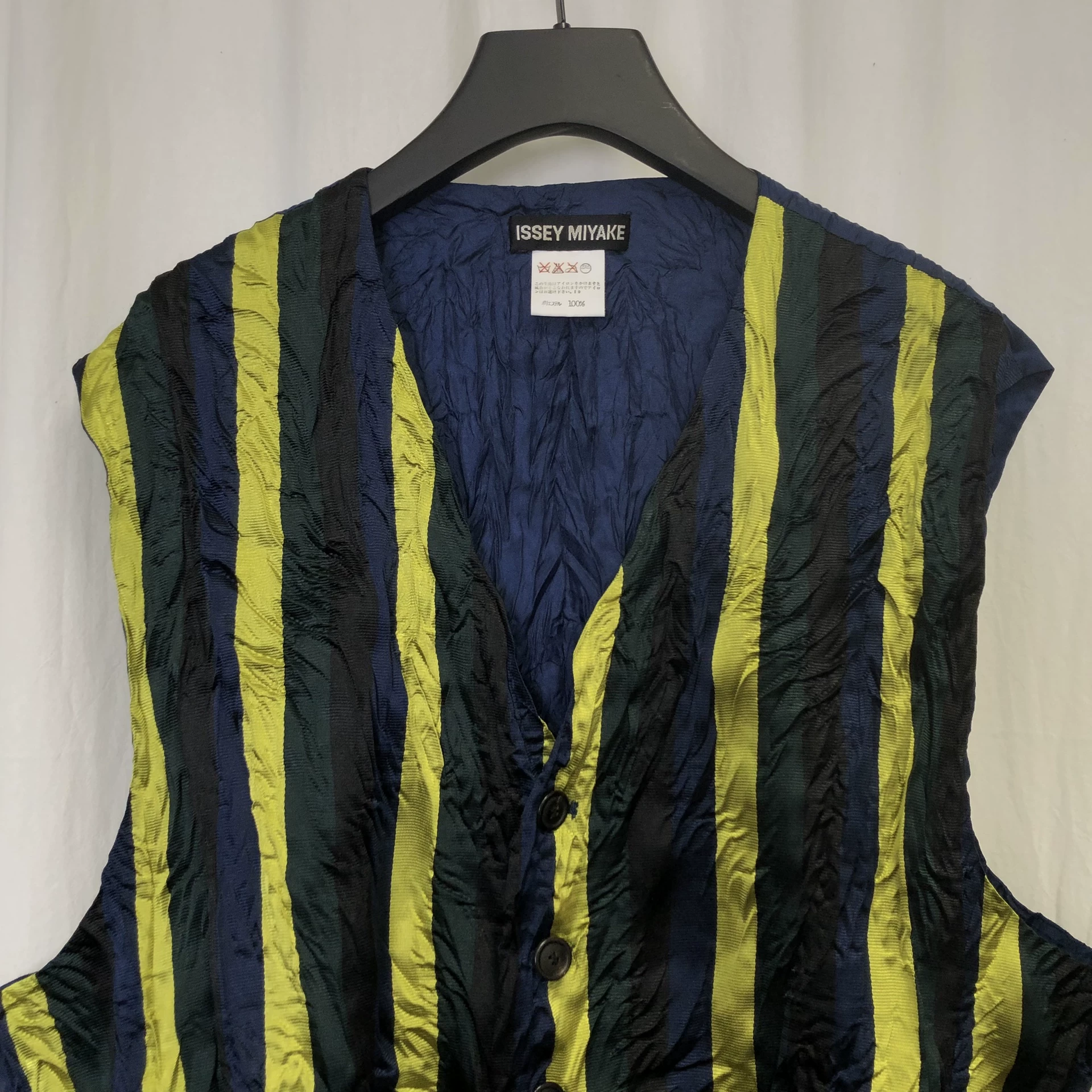 Issey Miyake 93SS Pleated Striped Vest — label