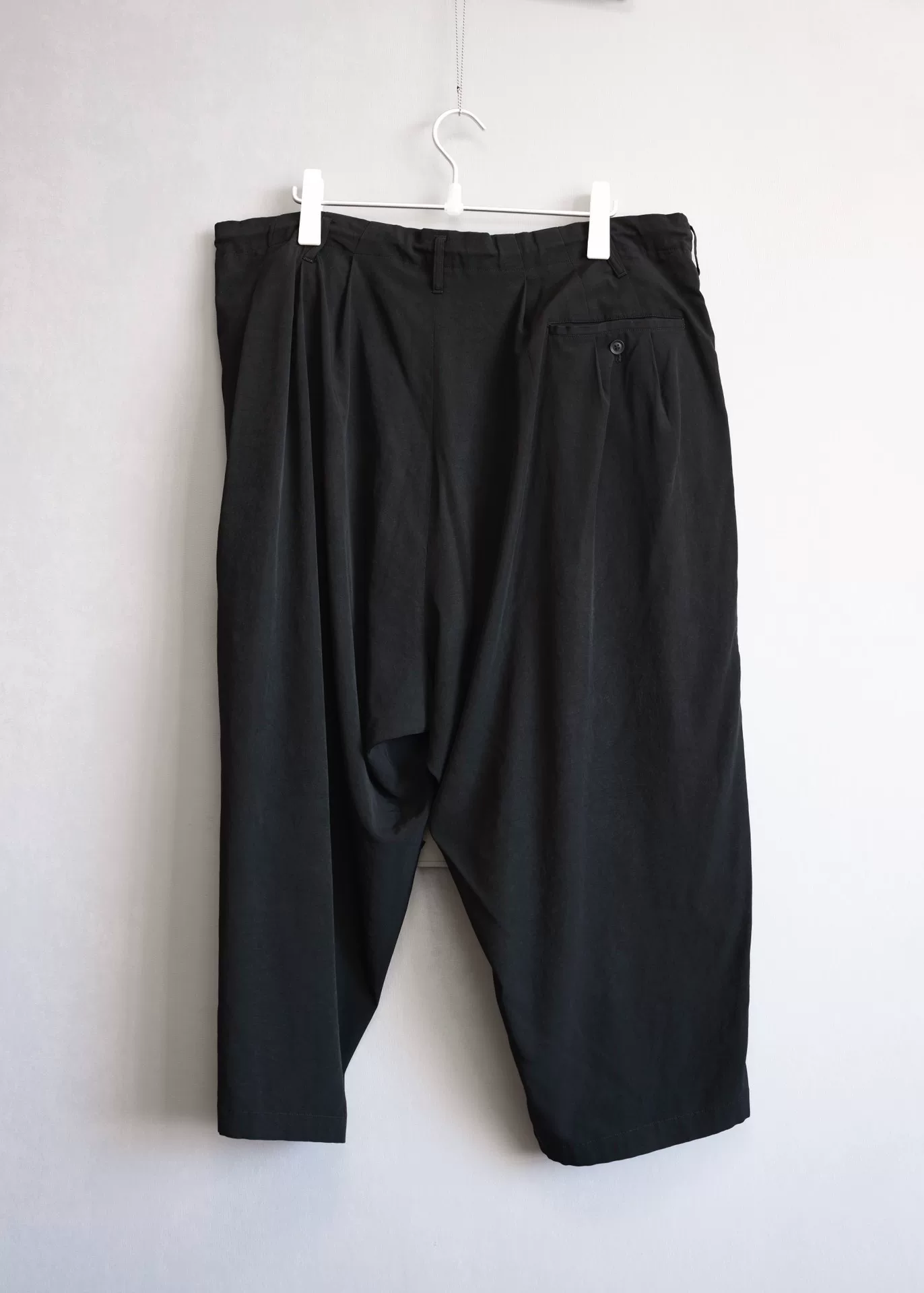 Yohji Yamamoto 21SS 12-Pleat Triacetate Pants — front