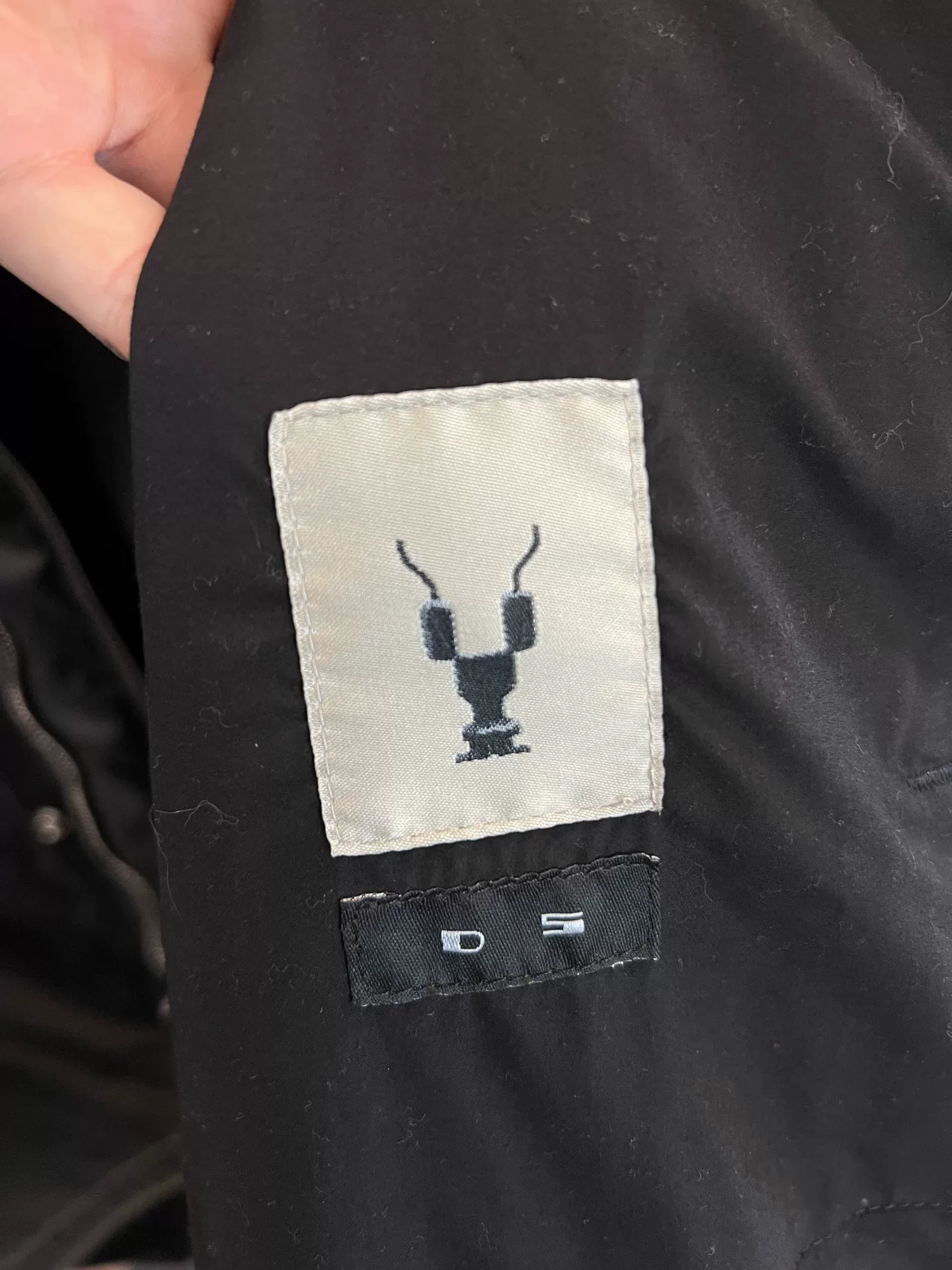 Rick Owens Dekshdw Long Fishtail Parka — label