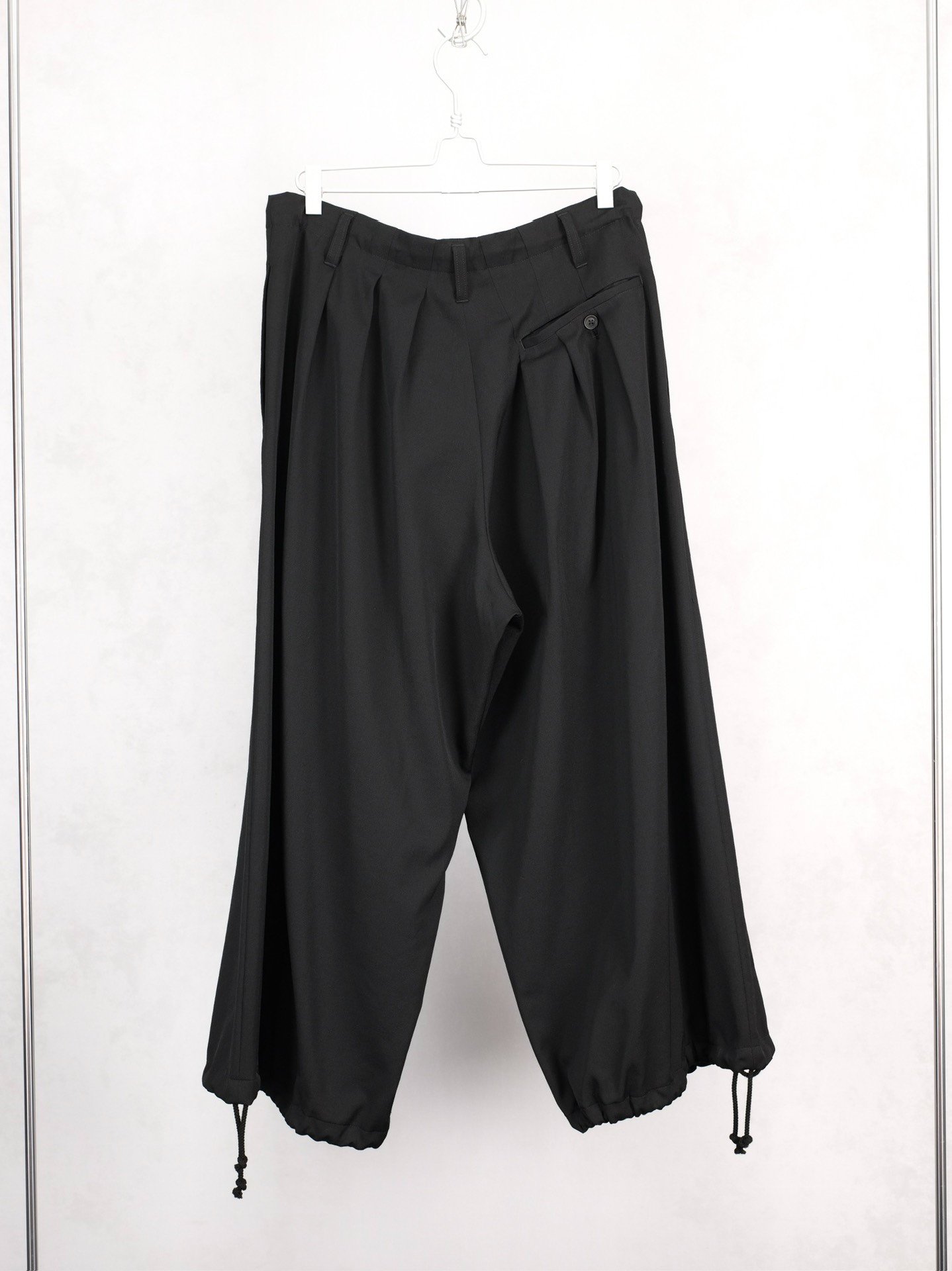 Yohji Yamamoto 22SS Pleated Balloon Pants — back