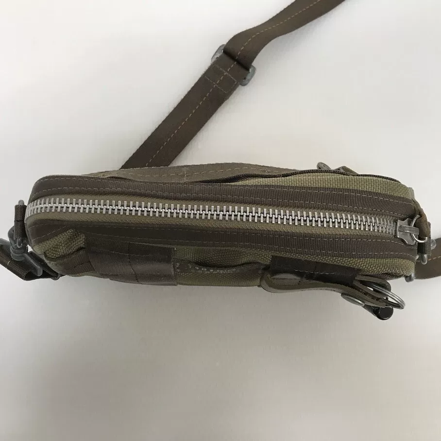 Porter Heat Olive Green Crossbody Bag — label