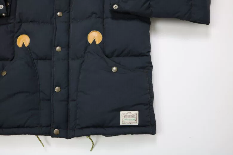 NEIGHBORHOOD ICEWALL Hooded Down Jacket — label