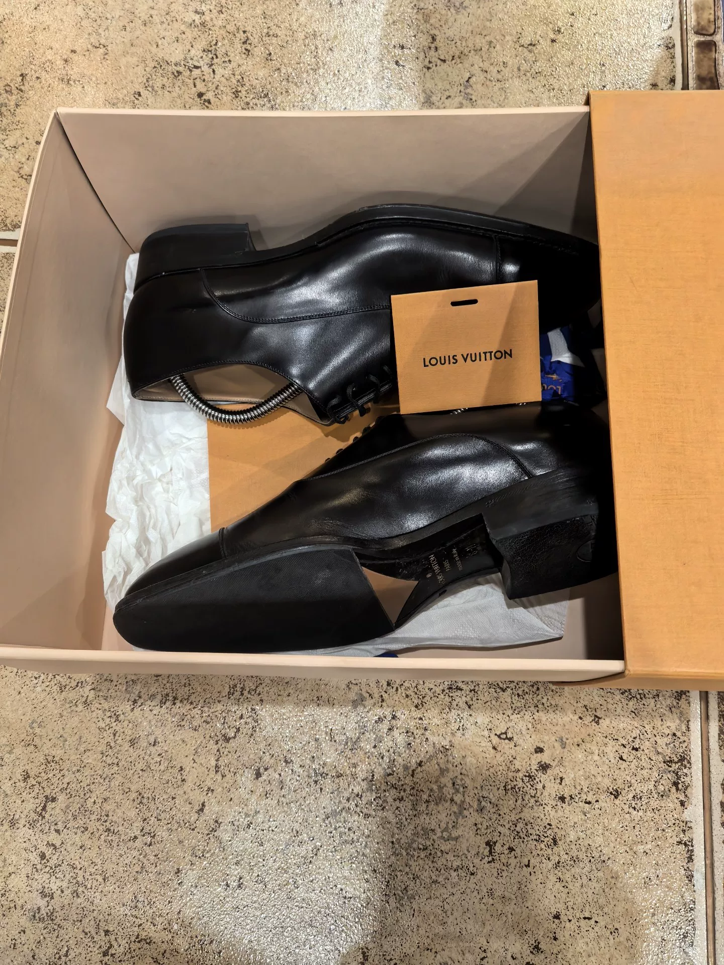 Louis Vuitton Black Leather Lace-Up Shoes — back