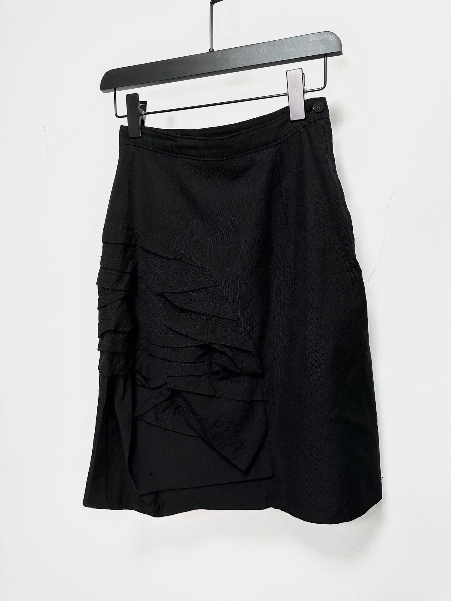 Comme des Garcons 1980s Pleated Skirt — detail