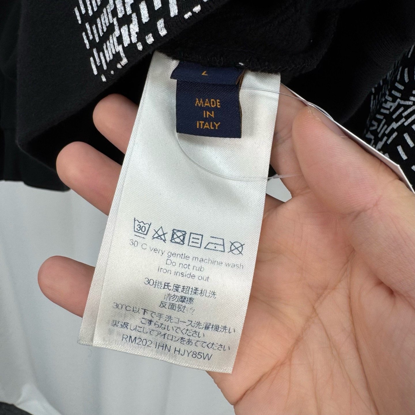 Louis Vuitton Black Sketch Floral Sweatshirt — label