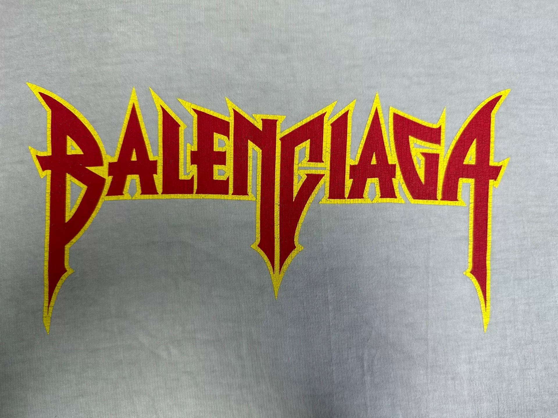 Balenciaga Oversized Red/Yellow Print T-shirt — detail