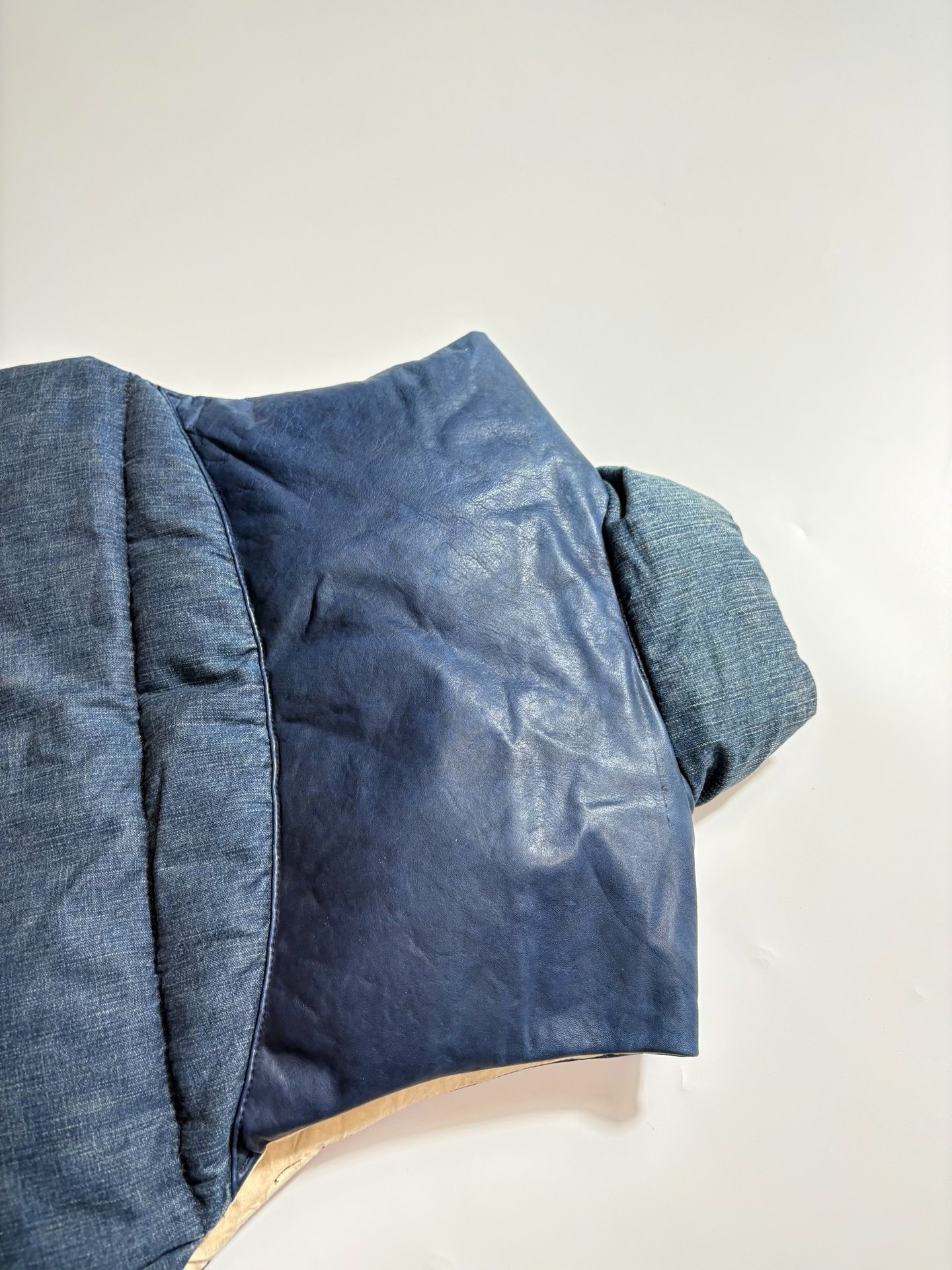 REMI RELIEF Indigo Dyed Down Vest — detail