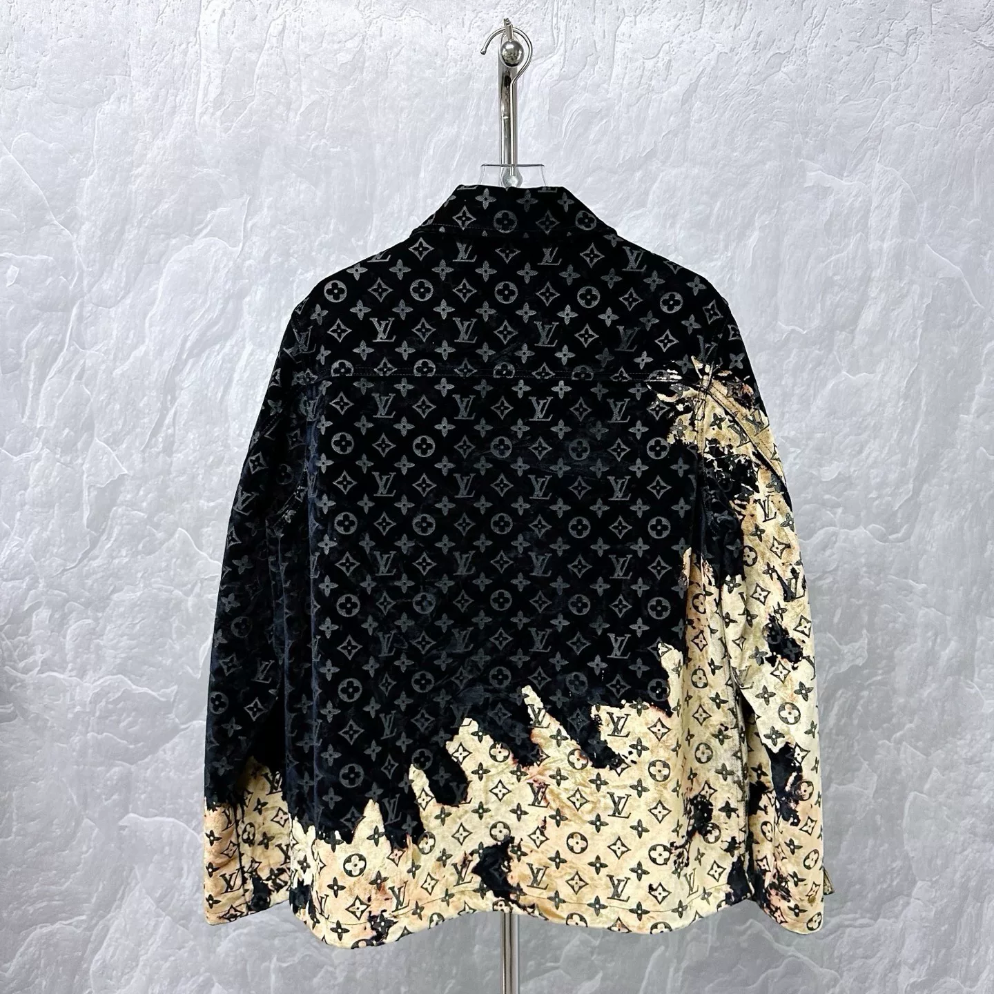 Louis Vuitton SS24 Fire Cloud Denim Jacket — label