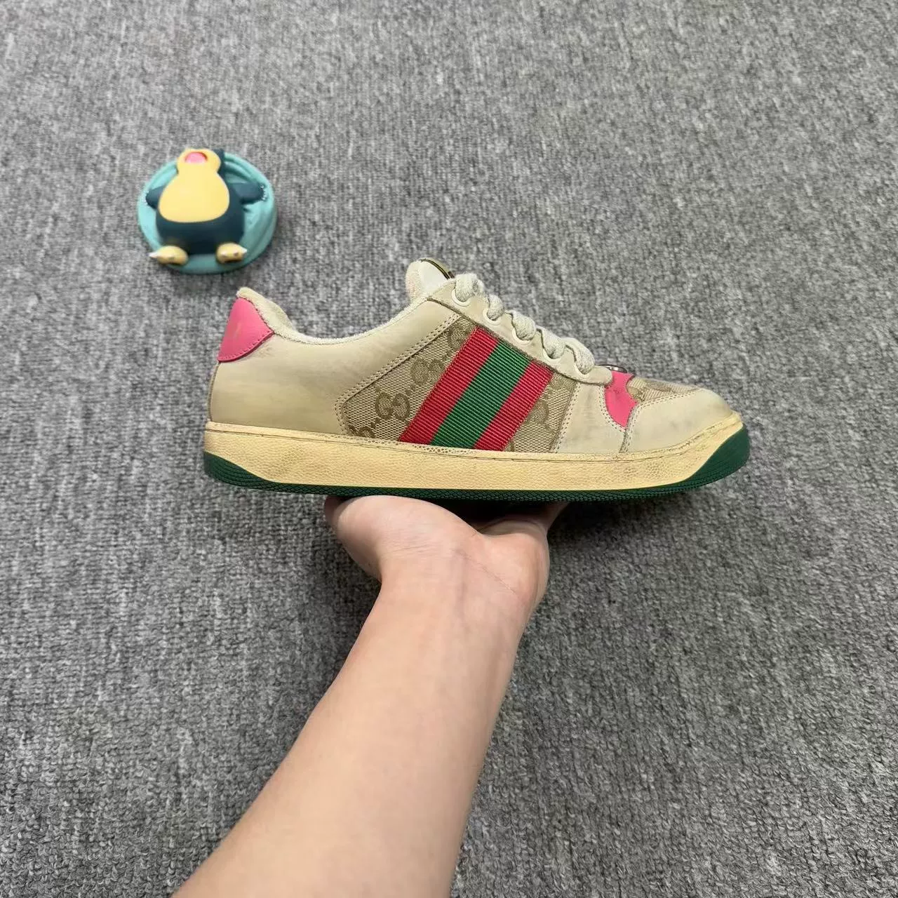 Gucci Cream Dirty Sneakers with GG — label