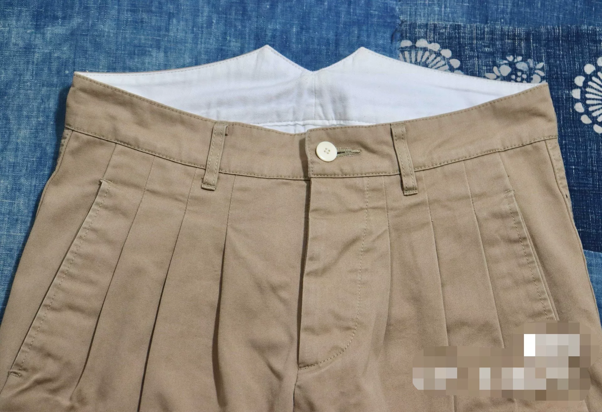 Visvim Beige High-Waisted Hakama Shorts — label