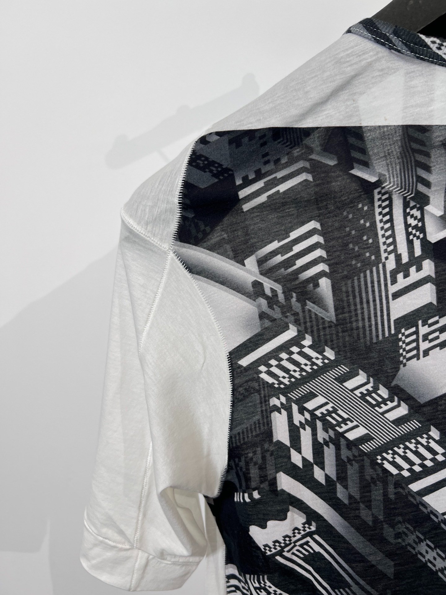 Boris Bidjan Saberi 11by bbs TS3F Geometric T-Shirt — label