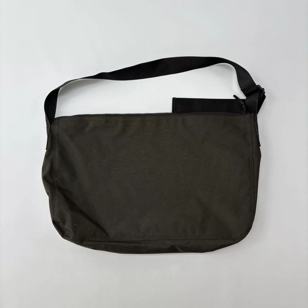 visvim 25ss CORDURA CHARLIE II SHOULDER BAG — detail