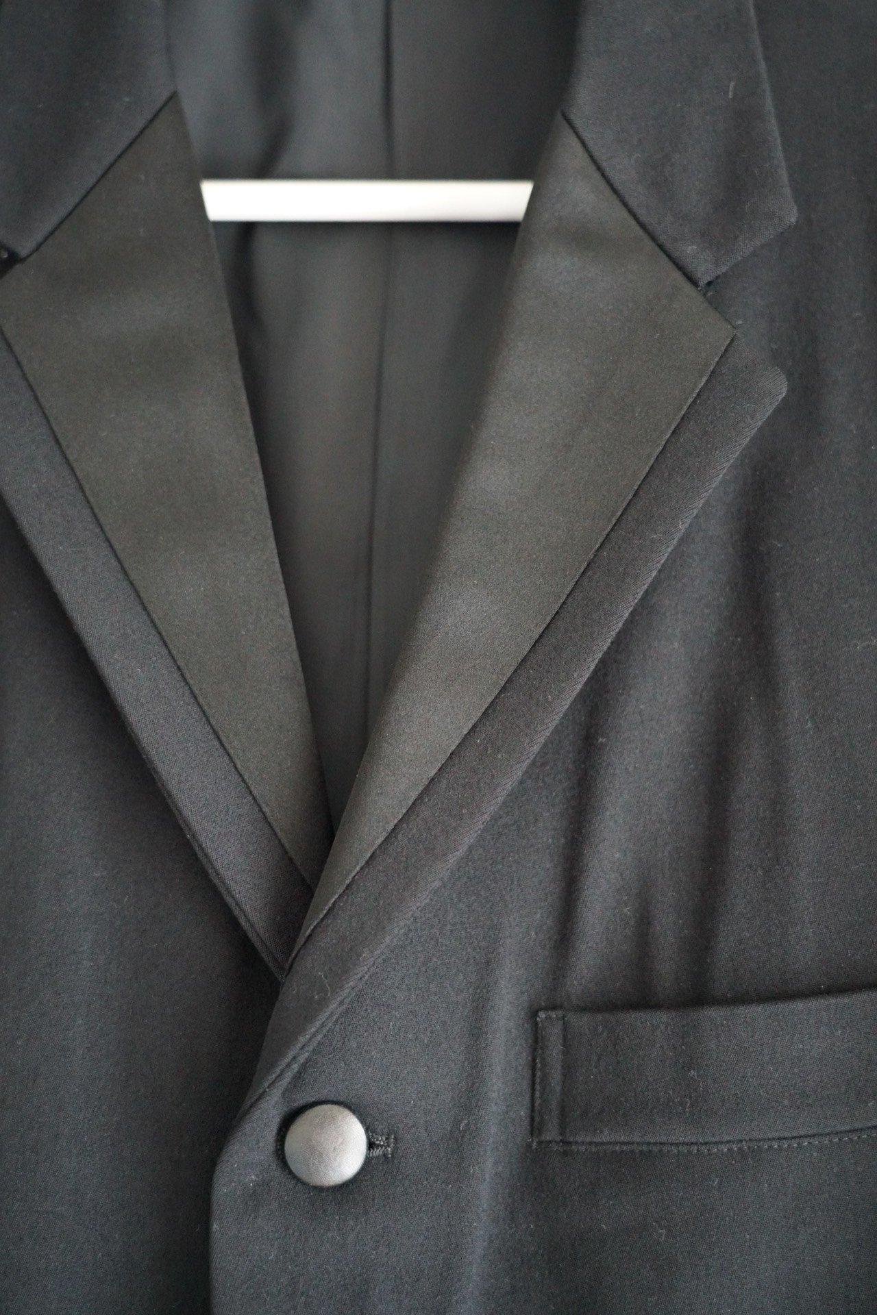 Yohji Yamamoto 97AW Silk Collar Coat — detail