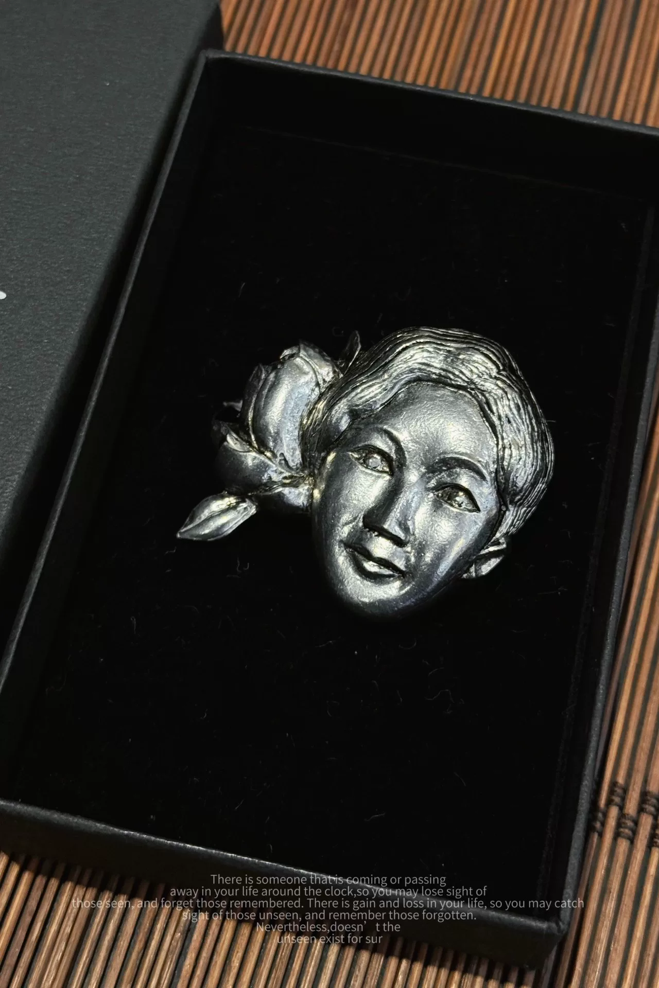Yohji Yamamoto 2019ss Floral Face Brooch — front