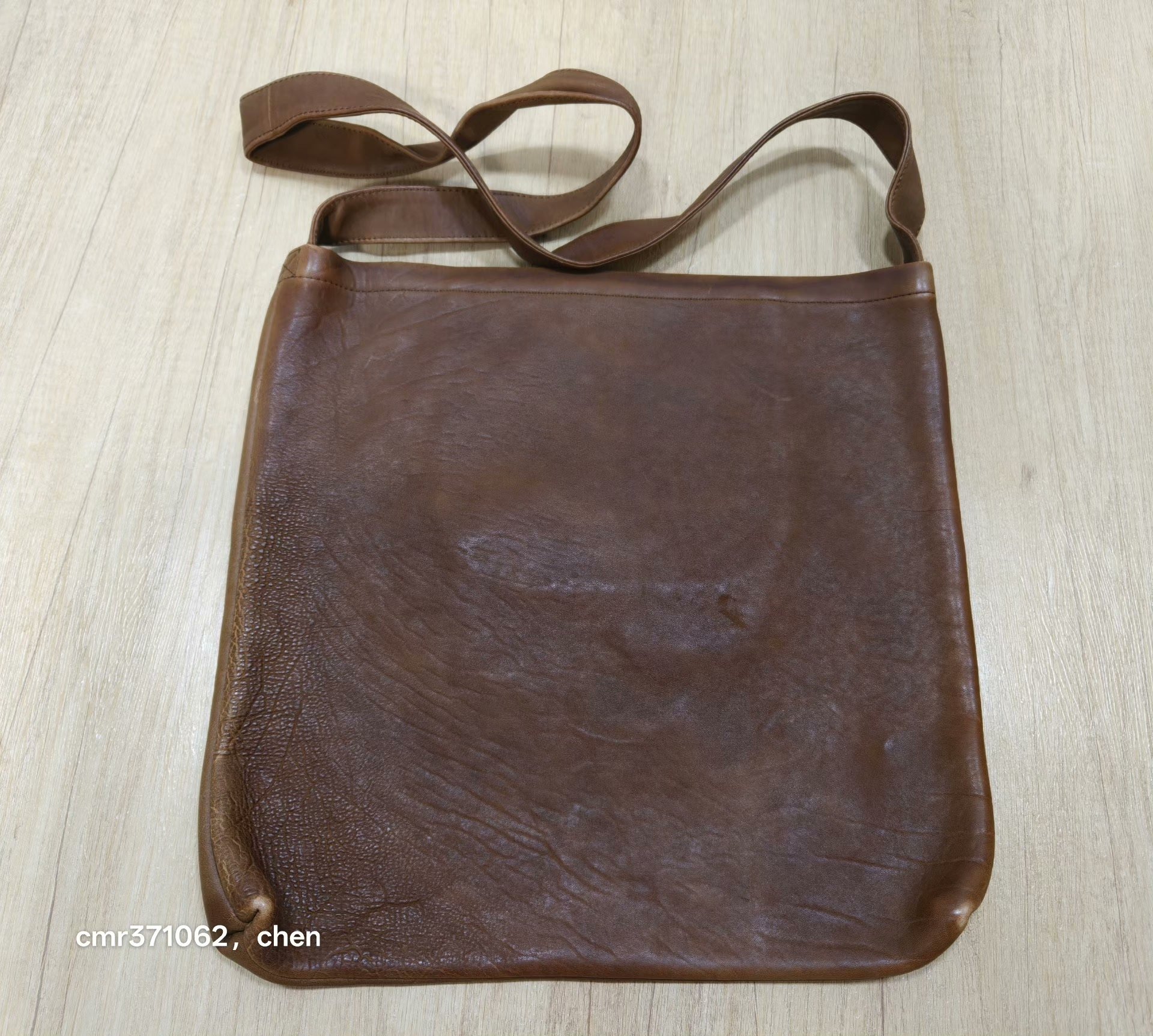 VISVIM 24AW Leather Record Bag DMGD — detail