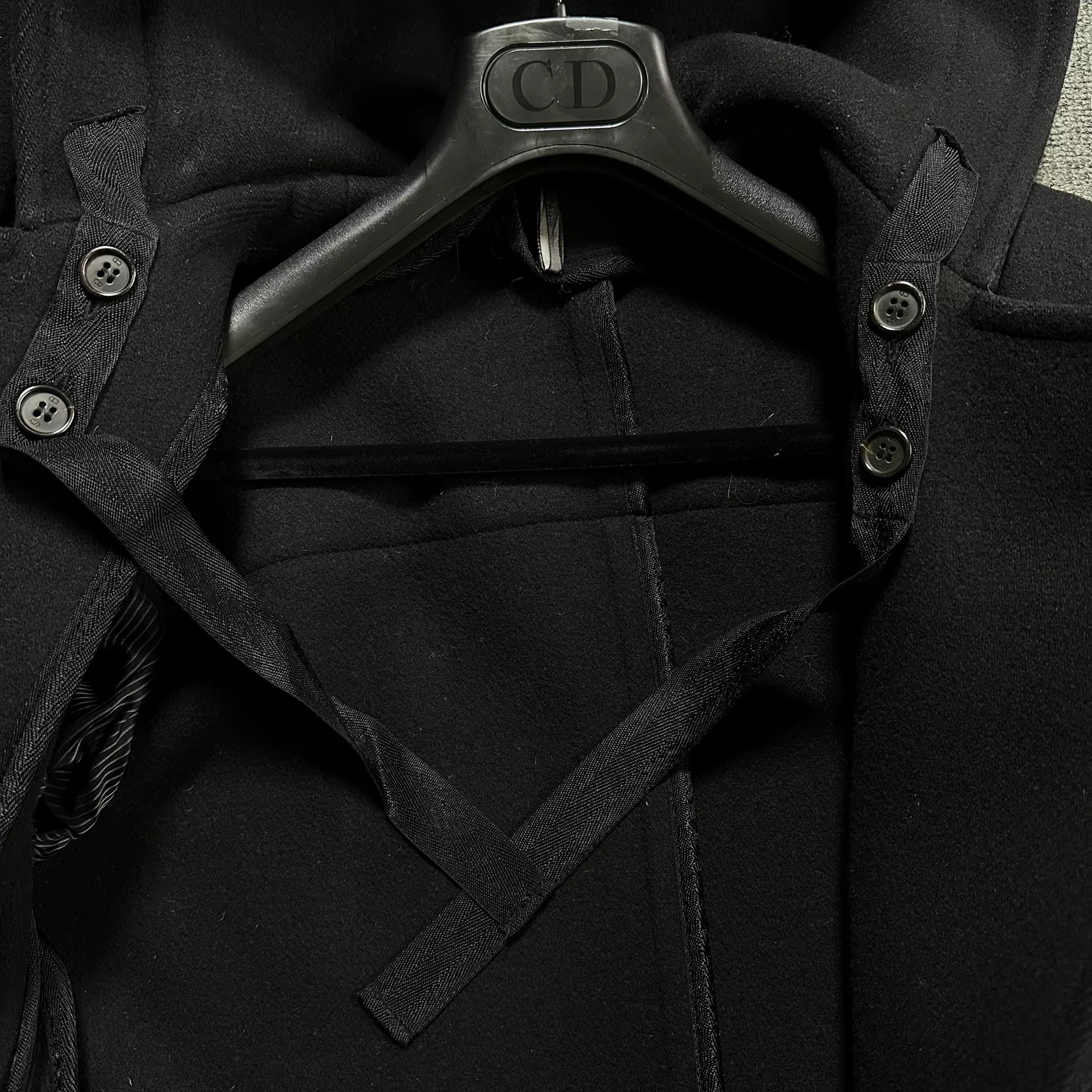 Dior Homme Black Horn Button Hooded Coat — detail