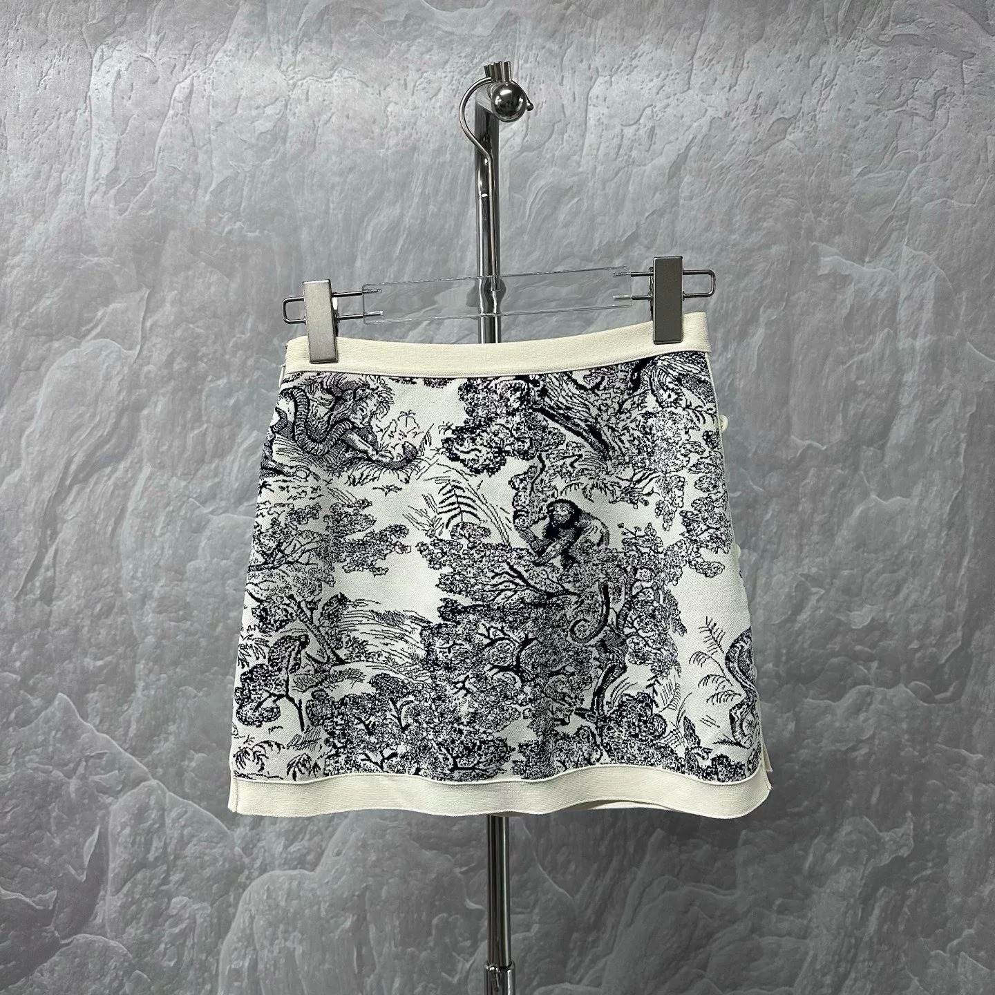 Dior Dioriviera Straight Animal Print Skirt — label