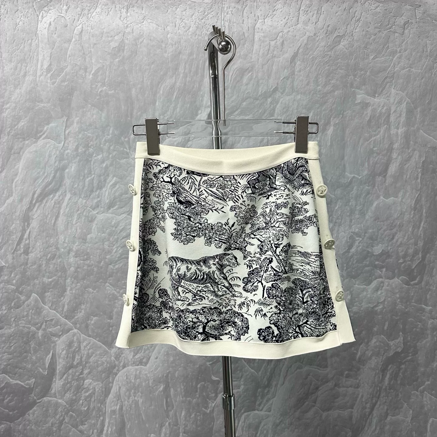 Dior Dioriviera Straight Animal Print Skirt — detail