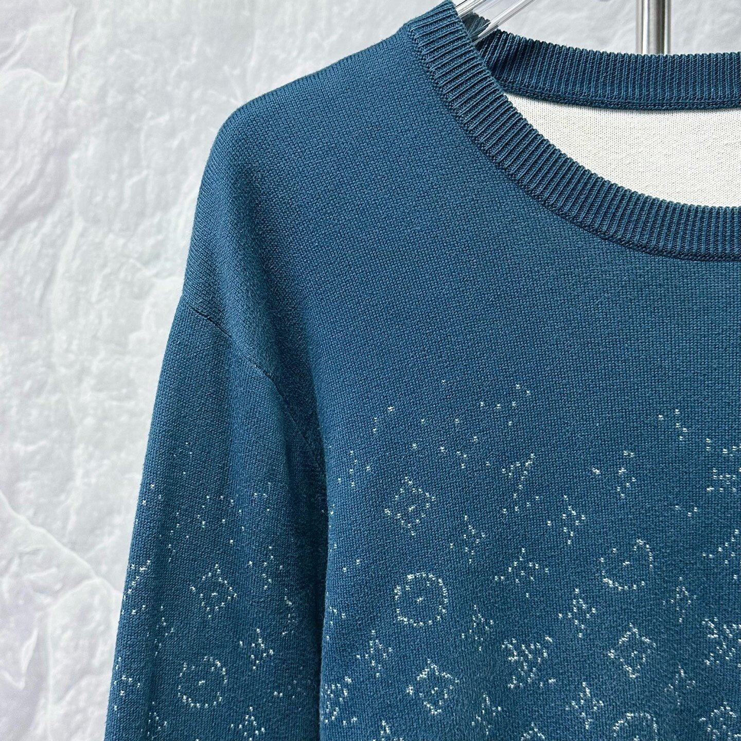 Louis Vuitton Monogram Knit Sweater L — detail