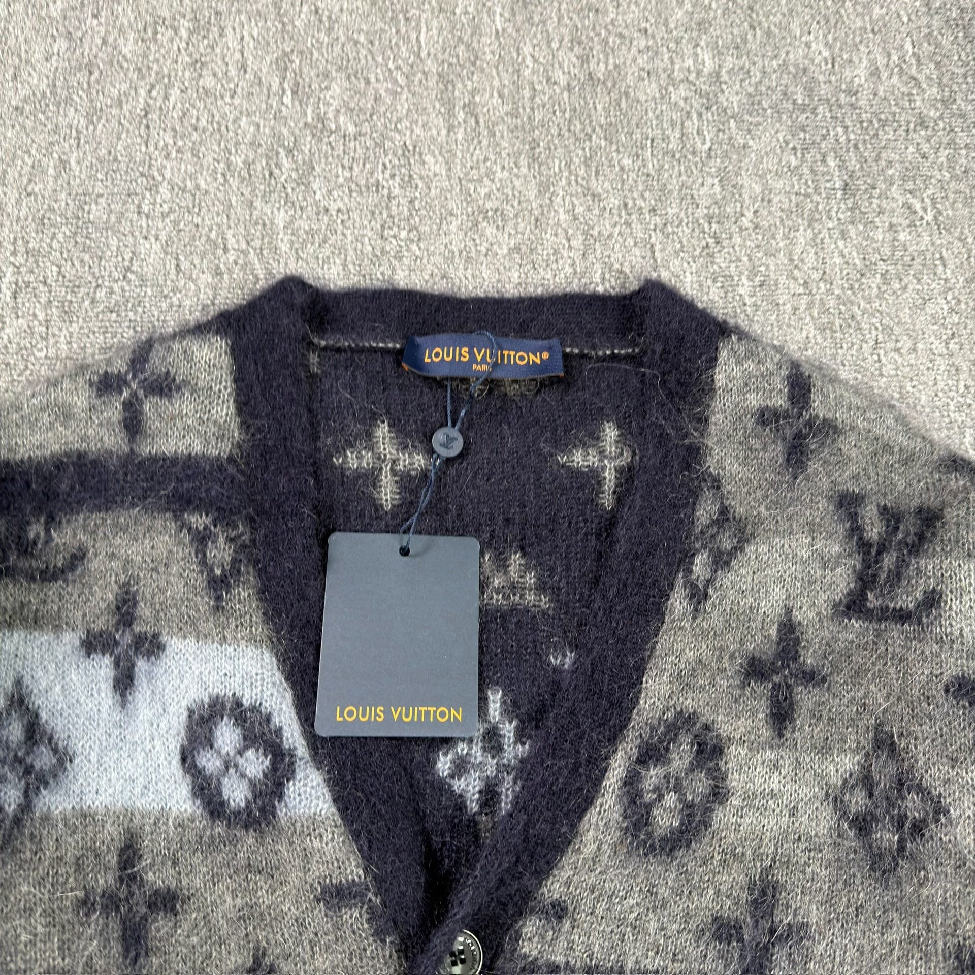 Louis Vuitton Holiday Monogram Cardigan — detail
