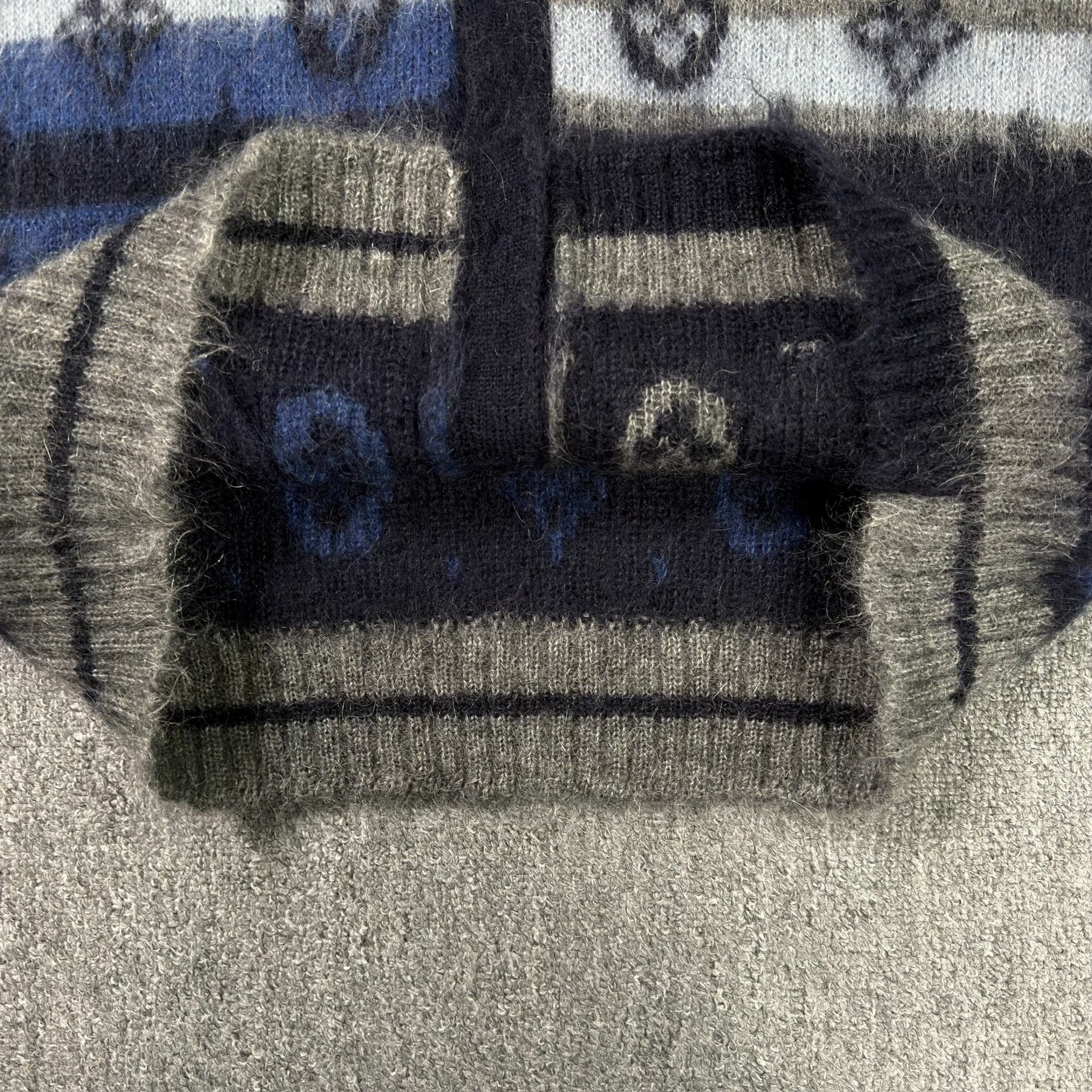 Louis Vuitton Holiday Monogram Cardigan — label