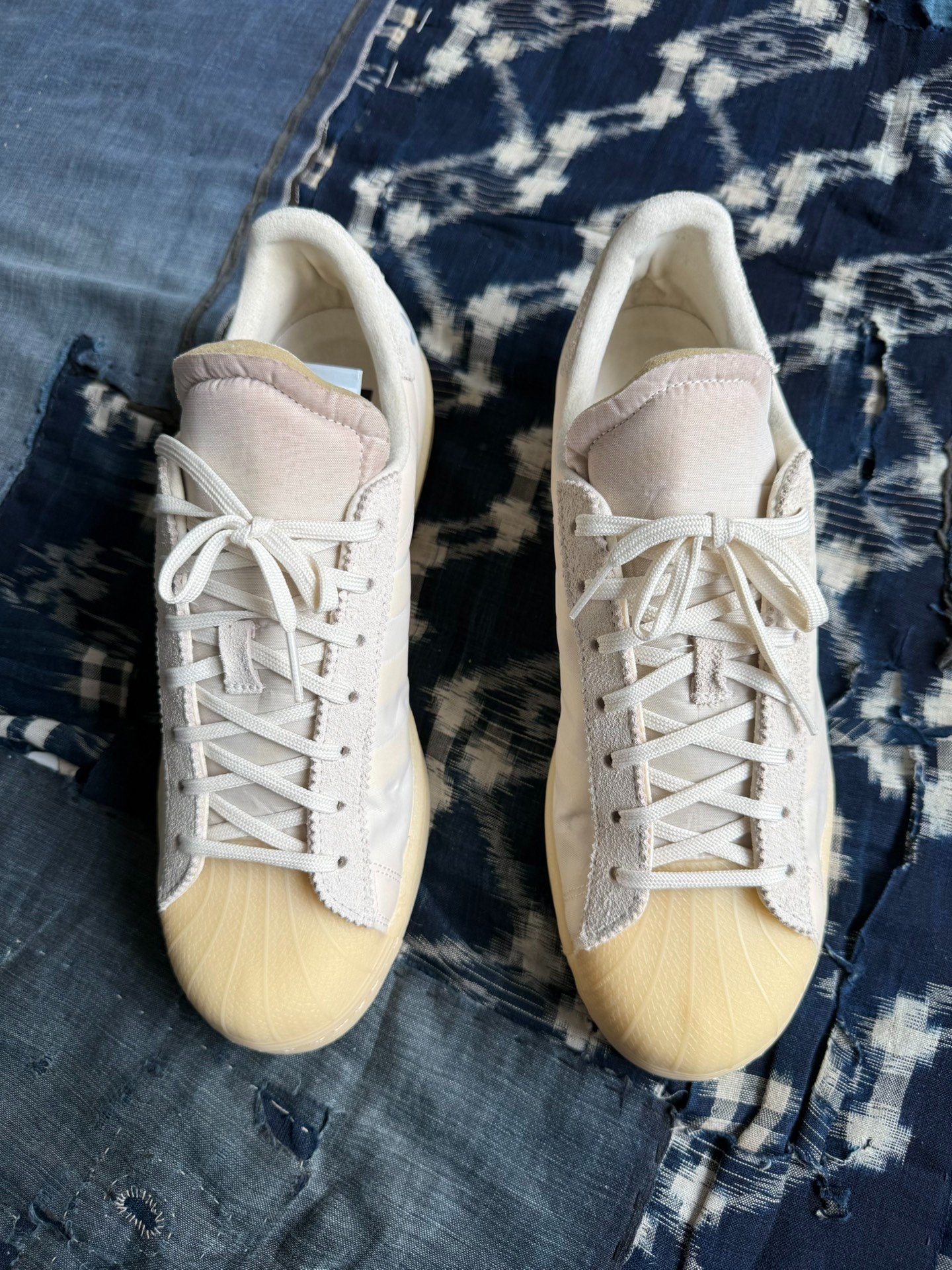 adidas Originals Superstar Low-Top Sneakers — label