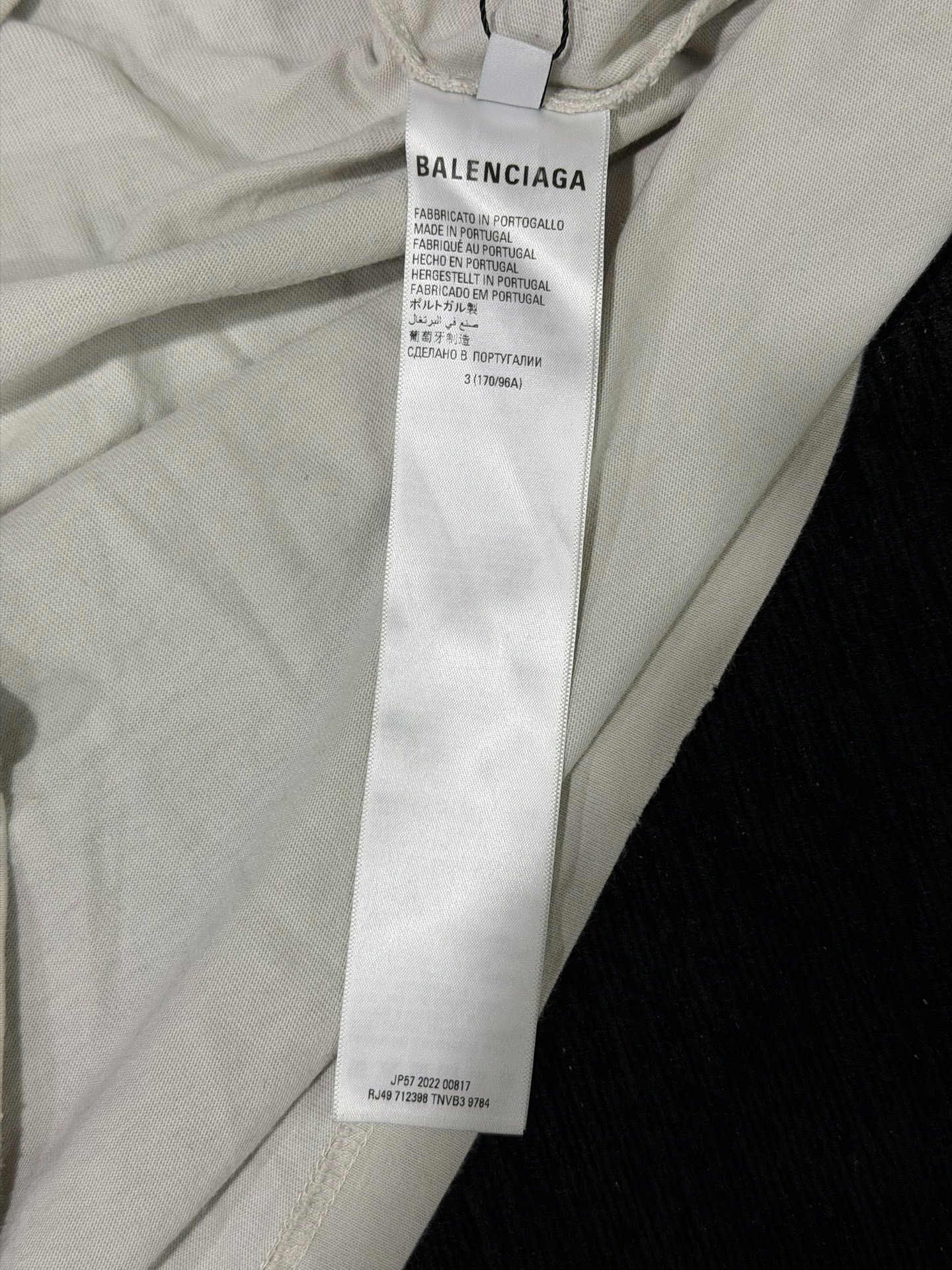 Balenciaga Apple Logo Short-Sleeve T-Shirt — label