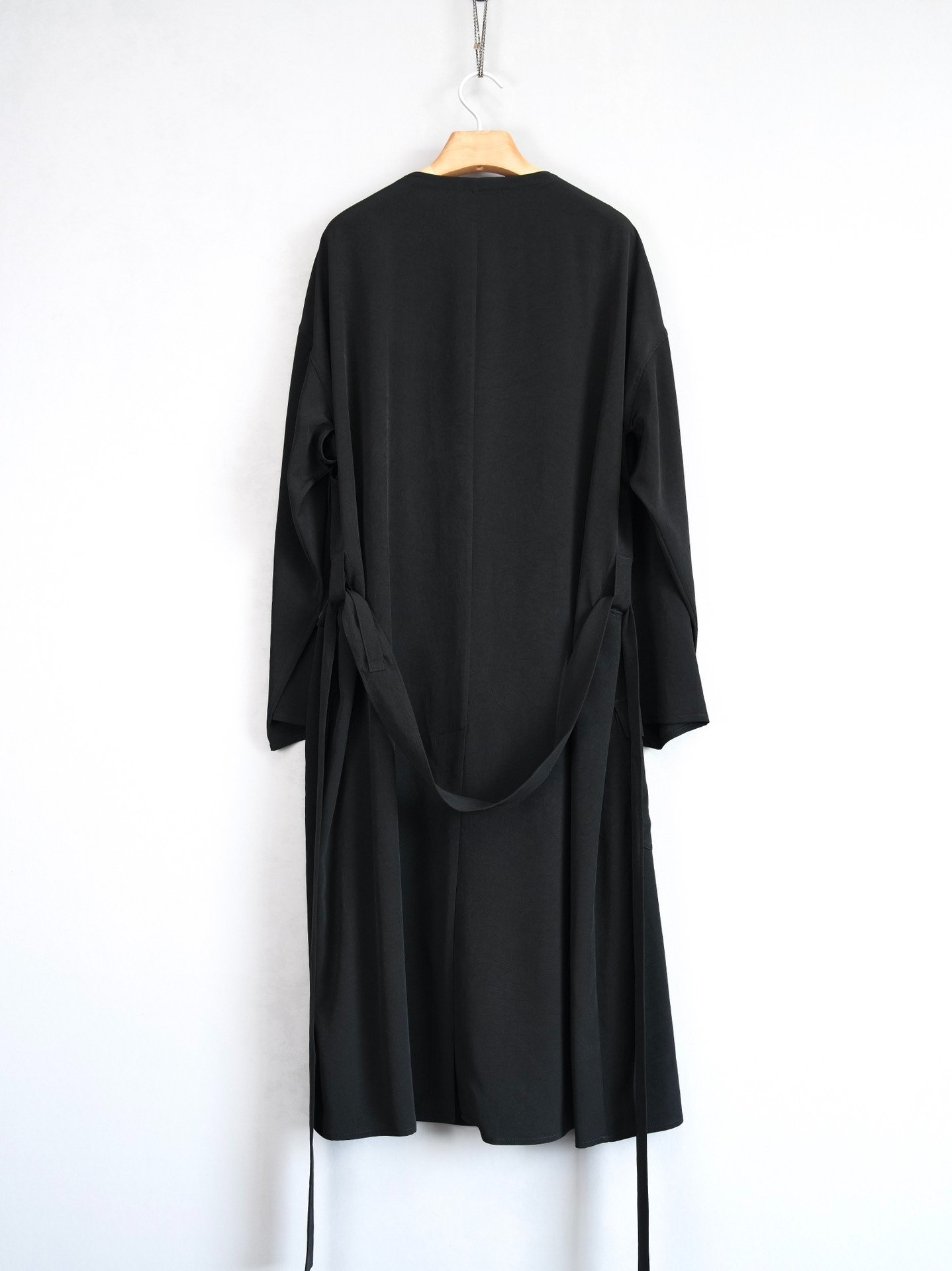 Yohji Yamamoto 26SS Collarless Belted Coat — front