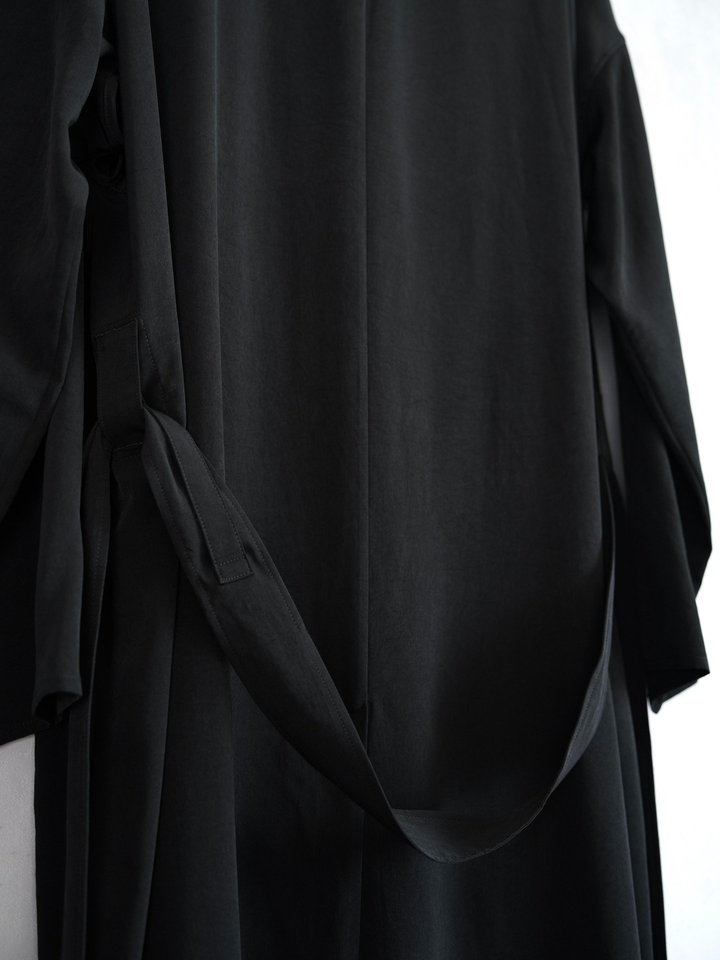 Yohji Yamamoto 26SS Collarless Belted Coat — label
