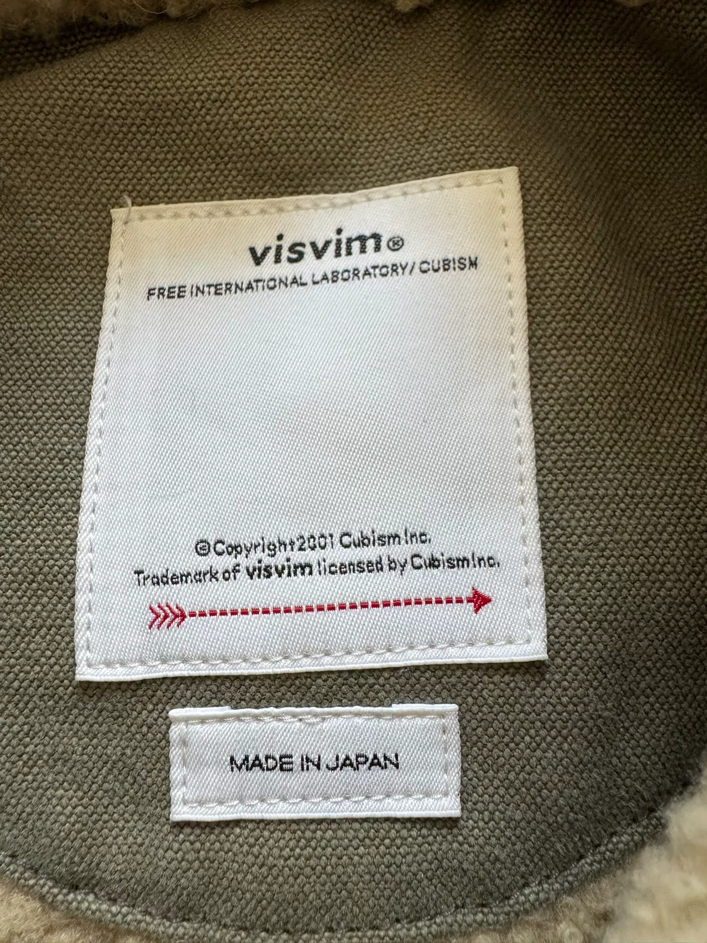 VISVIM 23AW WINFIELD FUR COLLAR COAT — detail