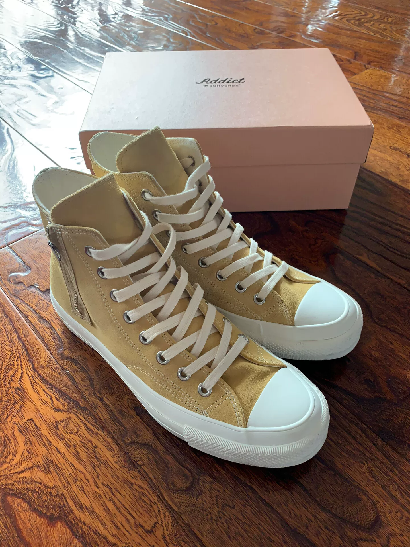 Converse Addict Suede Nigo Beige