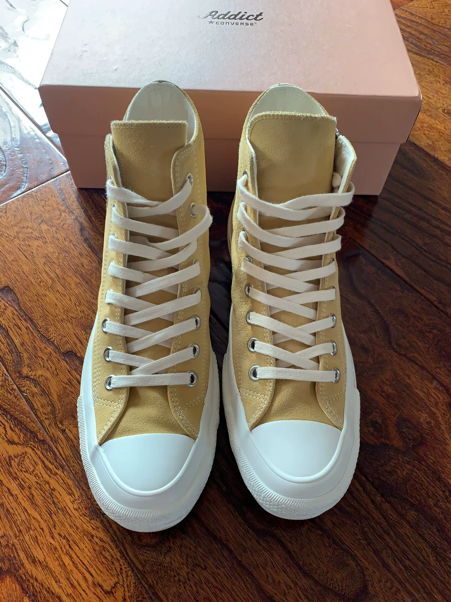 Converse Addict Suede Nigo Beige — detail