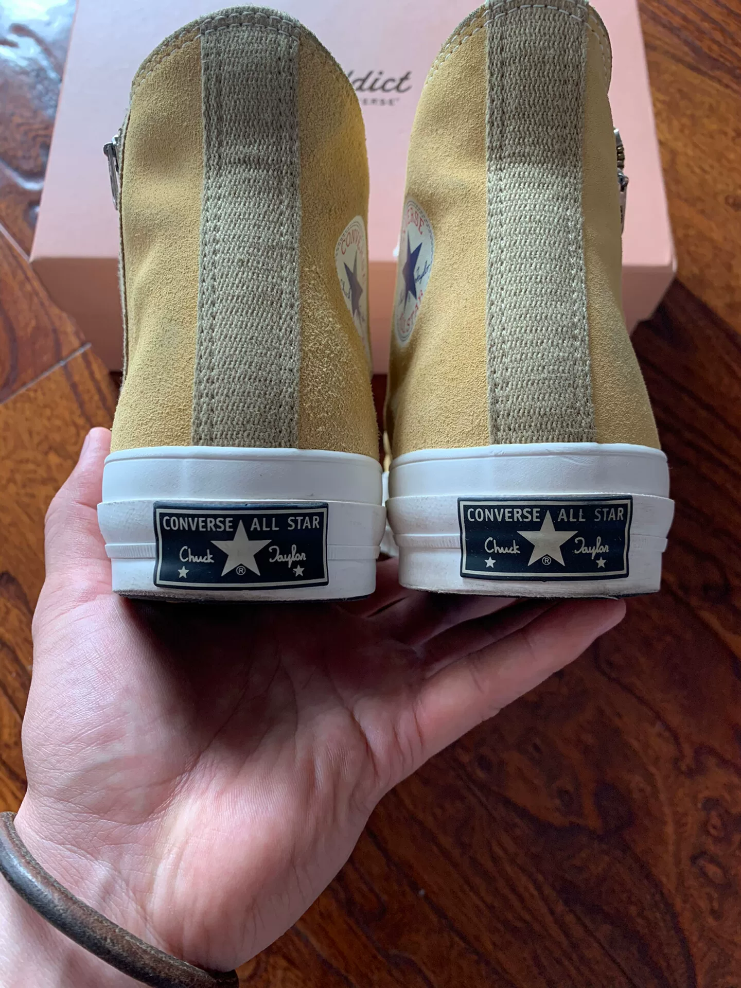 Converse Addict Suede Nigo Beige — label