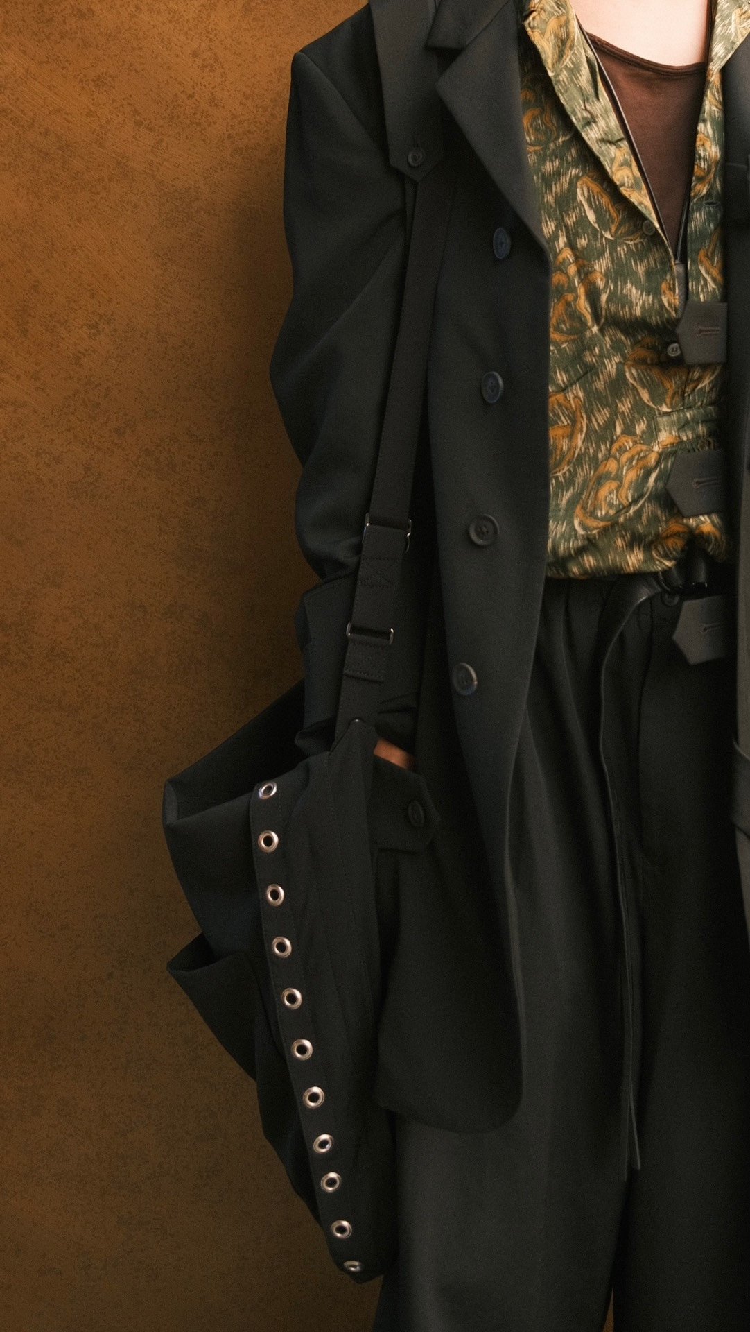 Yohji Yamamoto Discord 21SS Clasp Tote — label