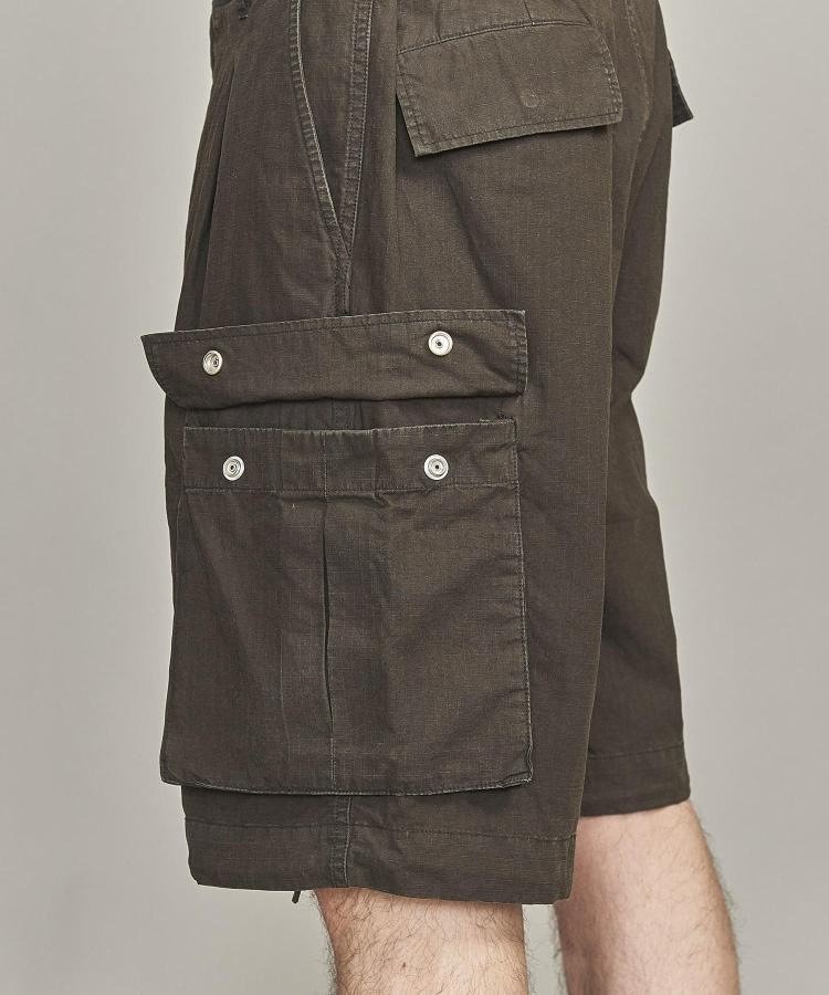 BEAUTY&YOUTH Wax-Dyed Ripstop 6-Pocket Cargo Shorts — detail