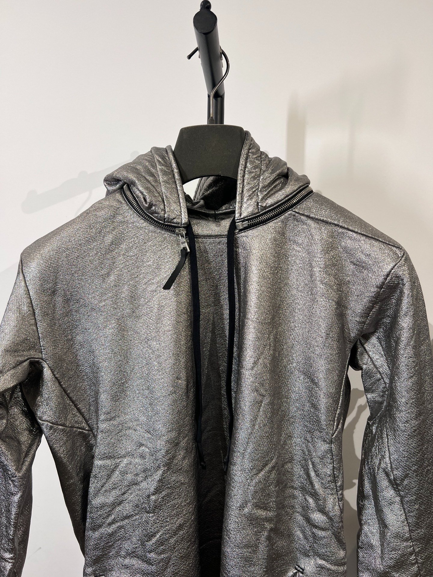 Boris Bidjan Saberi 11by bbs Silver Hoodie — detail