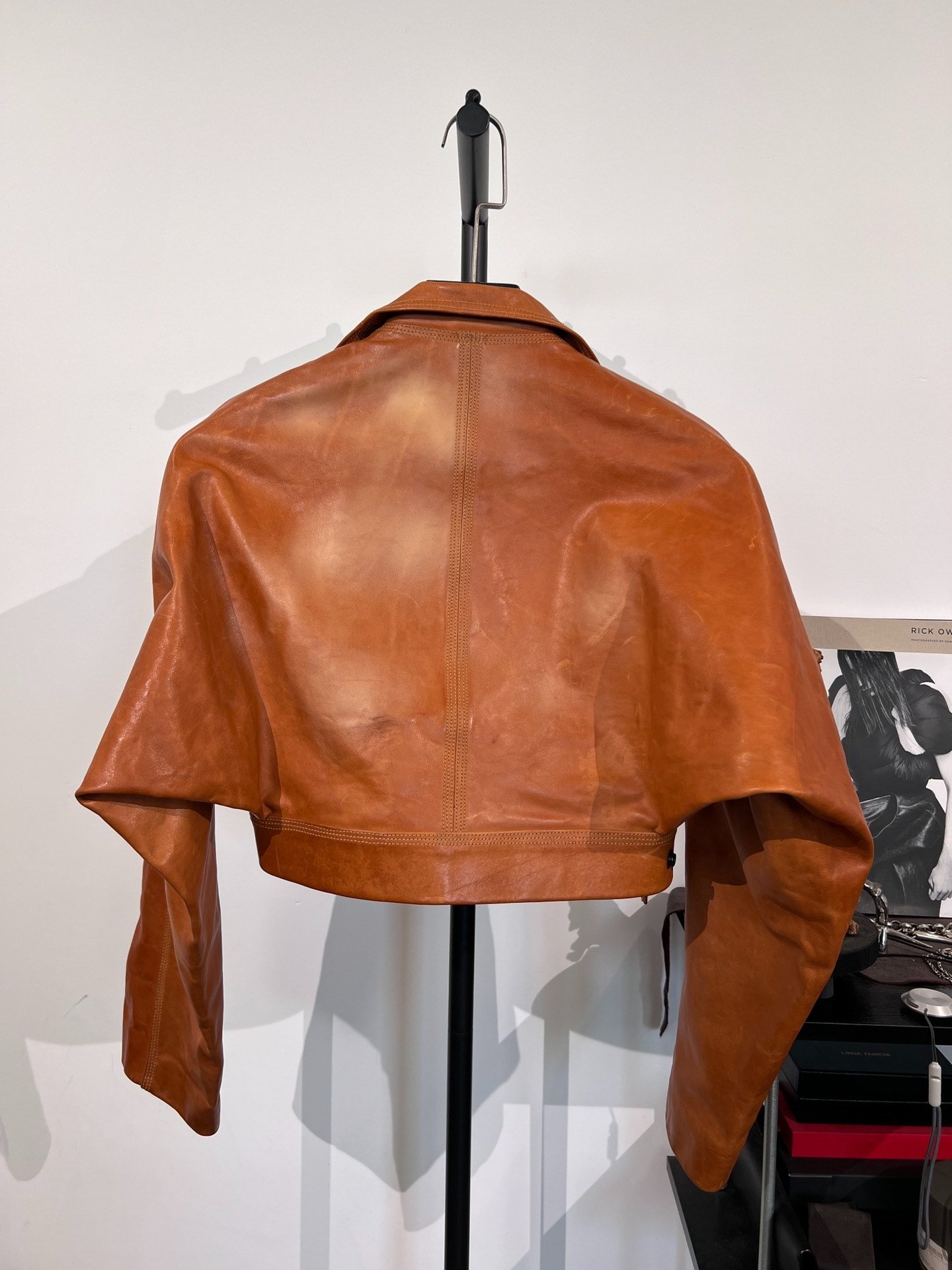 Rick Owens Cropped Fur Collar Leather Jacket — detail