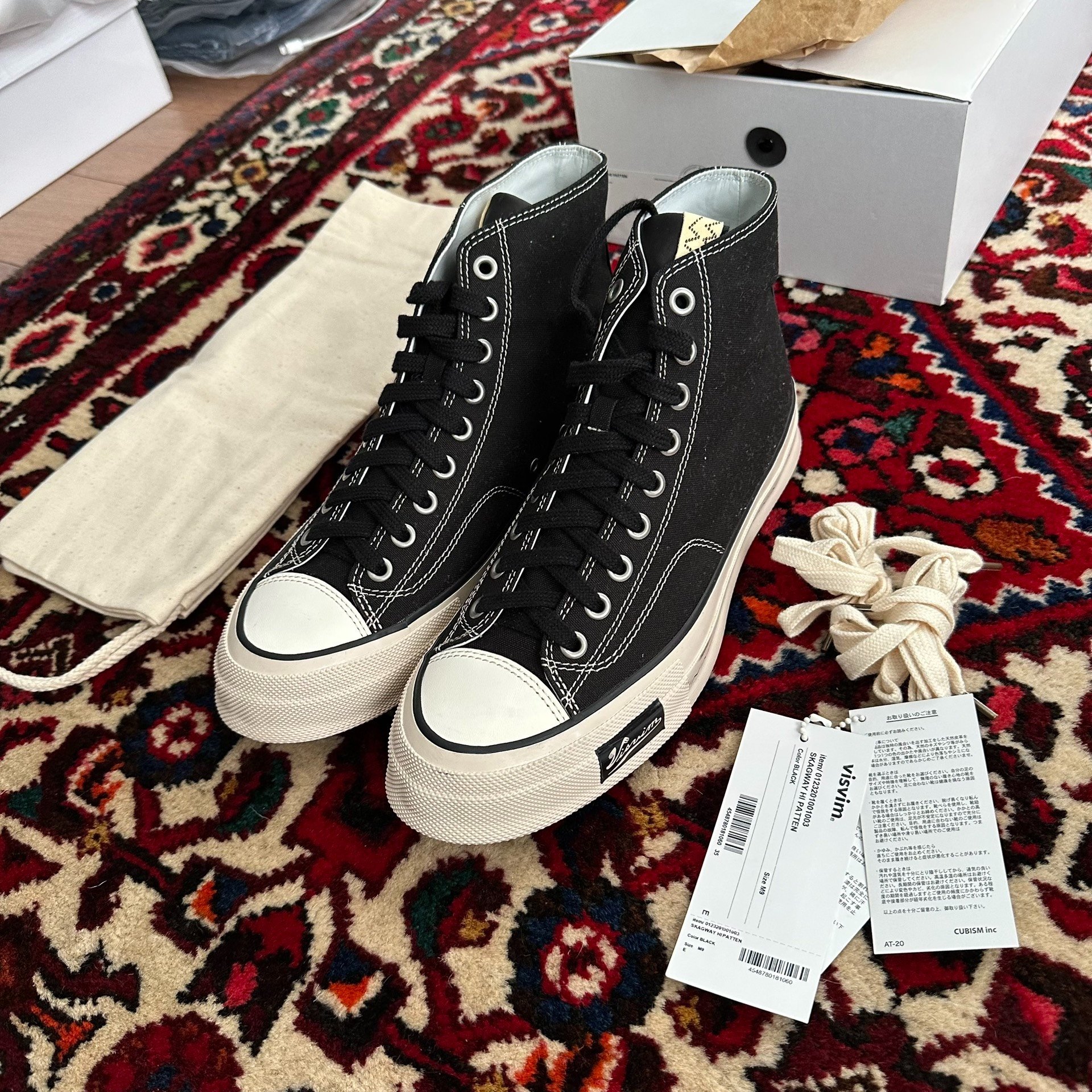 VISVIM 23AW SKAGWAY HI PATTEN Sneakers — front