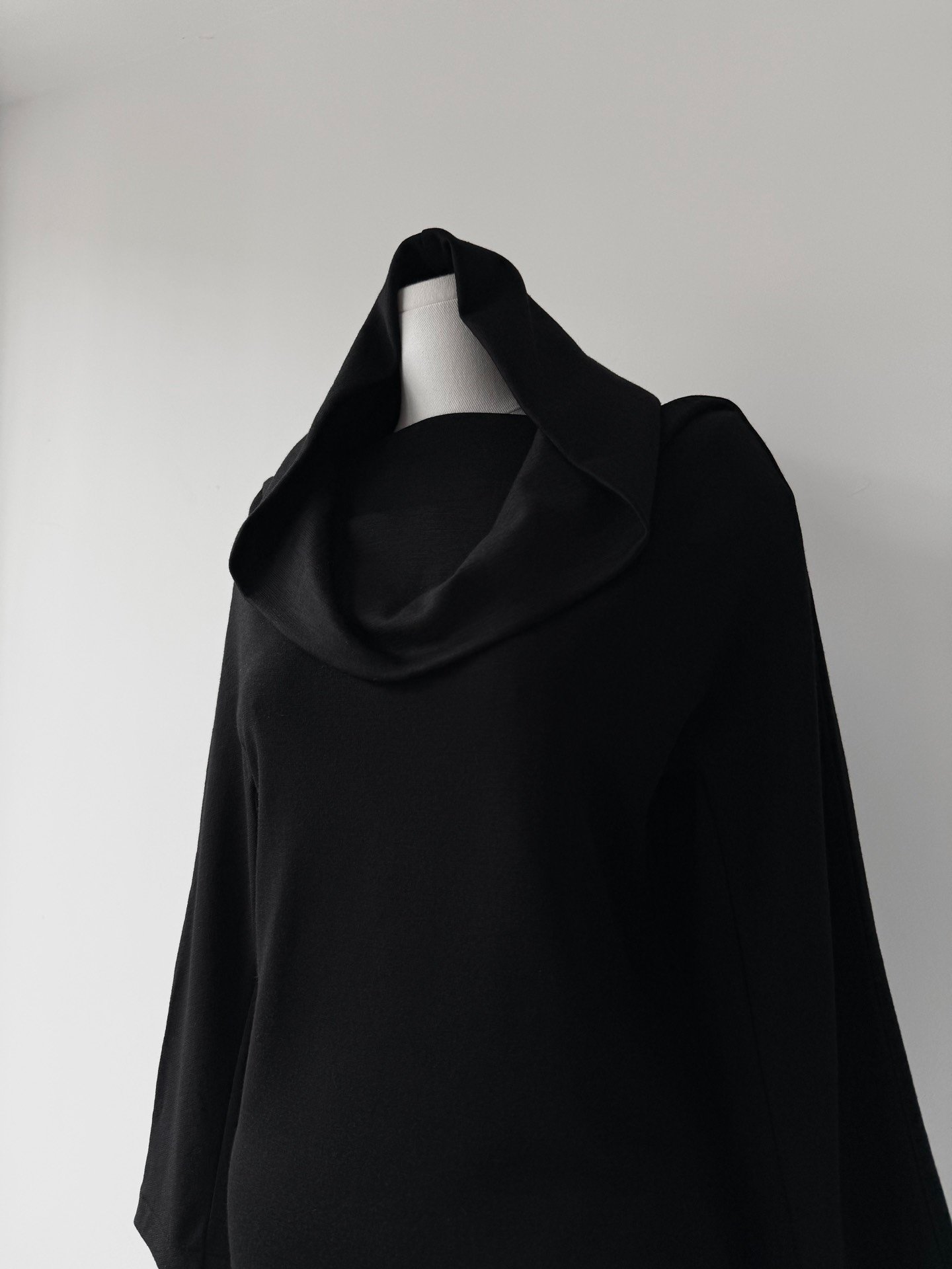 Yohji Yamamoto 17SS Witch Hat Top — detail