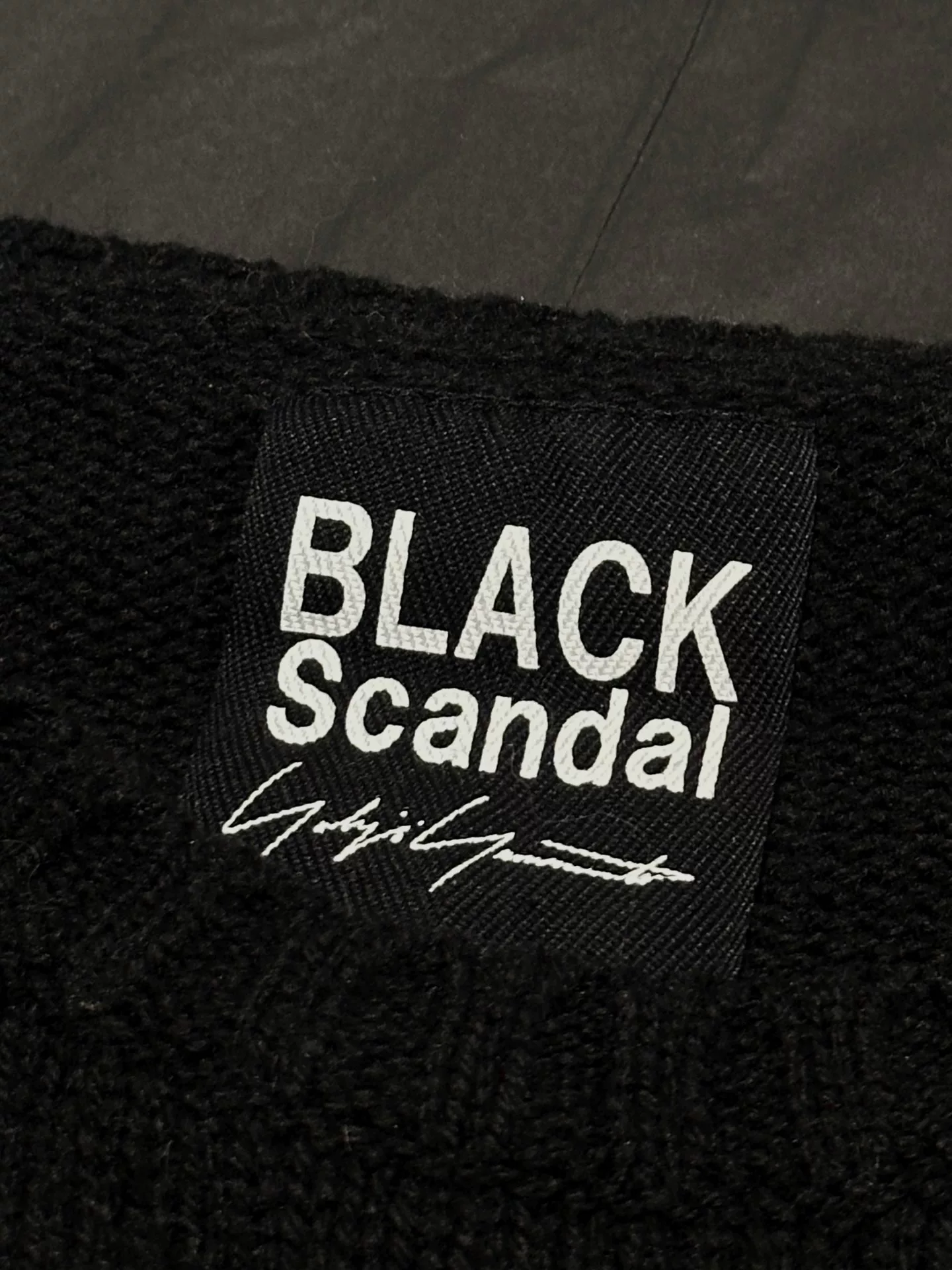 Yohji Yamamoto 19AW Paint Slogan Wool Top — label
