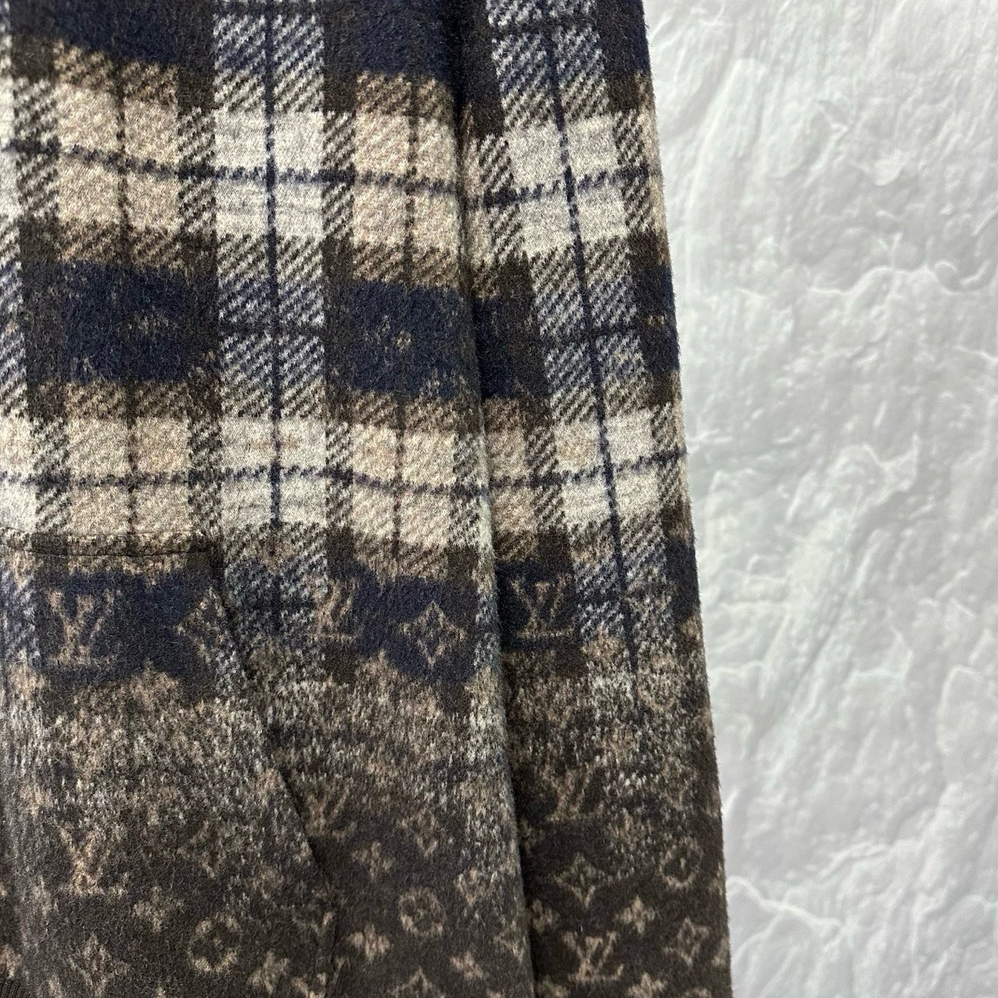 Louis Vuitton SS26 Checked Hooded Wool Sweater XL — detail