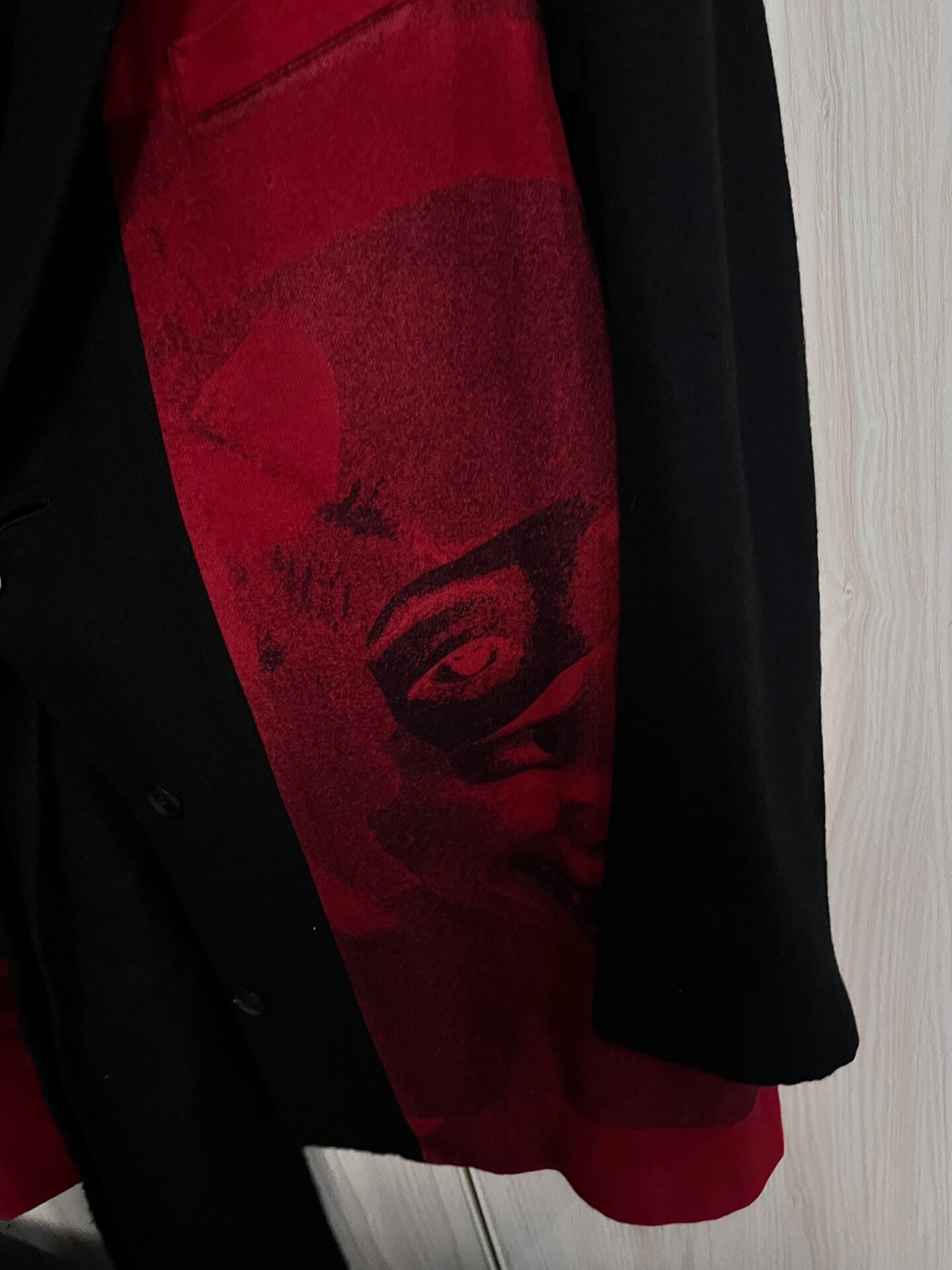 Yohji Yamamoto 18AW Red Black Scarf — detail
