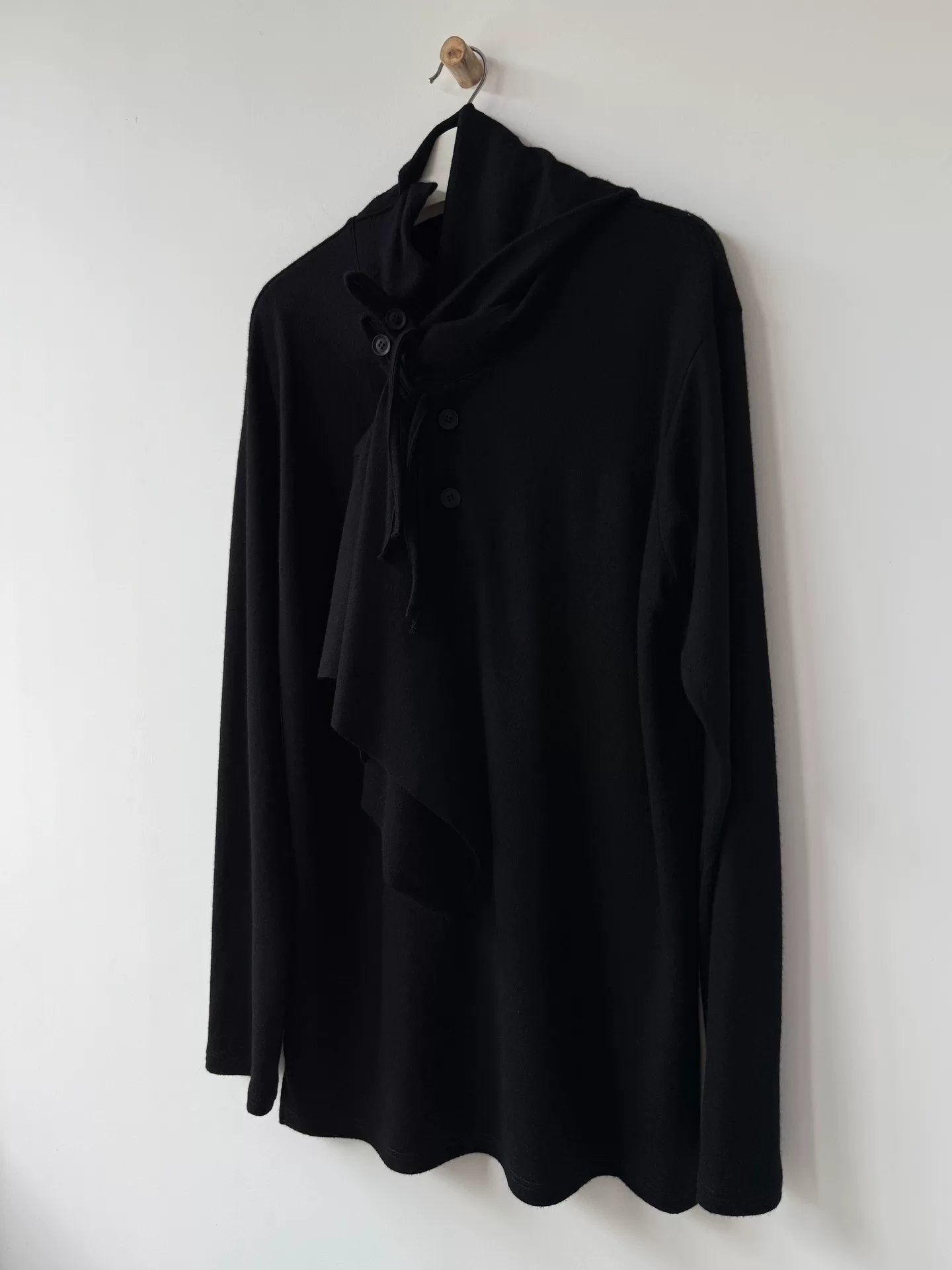 Yohji Yamamoto 23AW Asymmetric Collar Wool Top — label