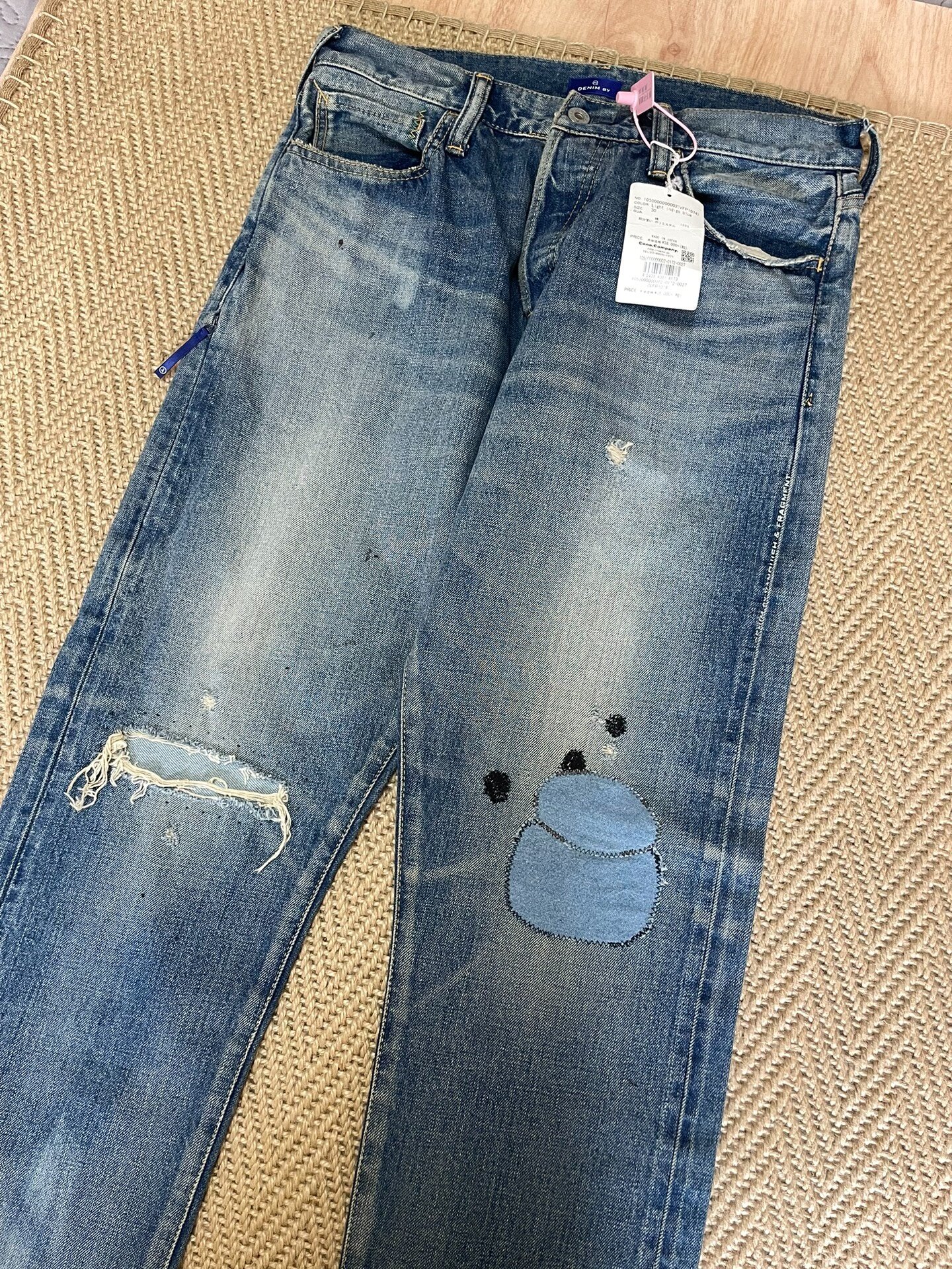 Vanquish Fragment Denim Distressed Jeans — detail